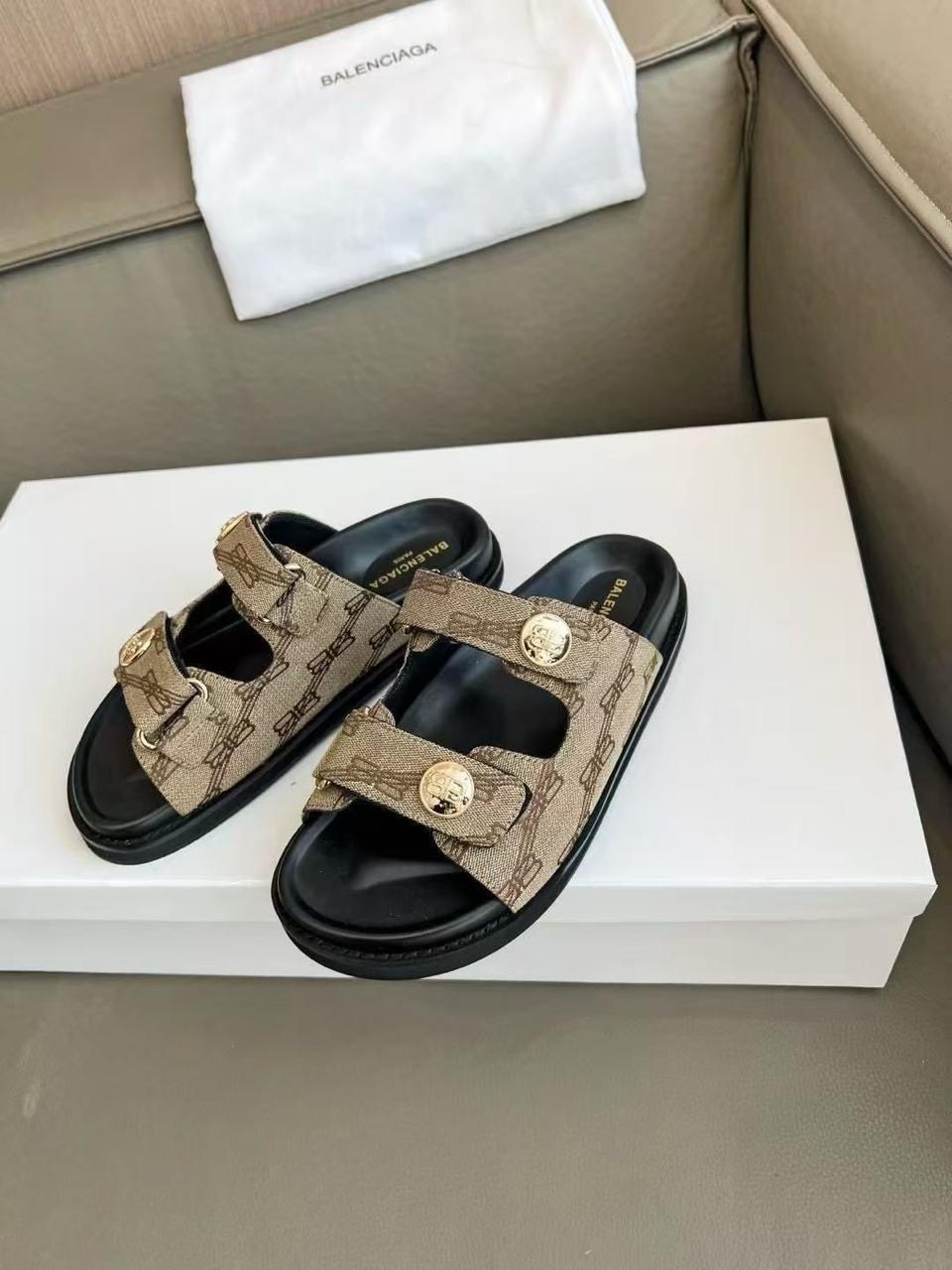 босоножки balenciaga,сандалии balenciaga,шлепанцы balenciaga,,женские шлепанцы