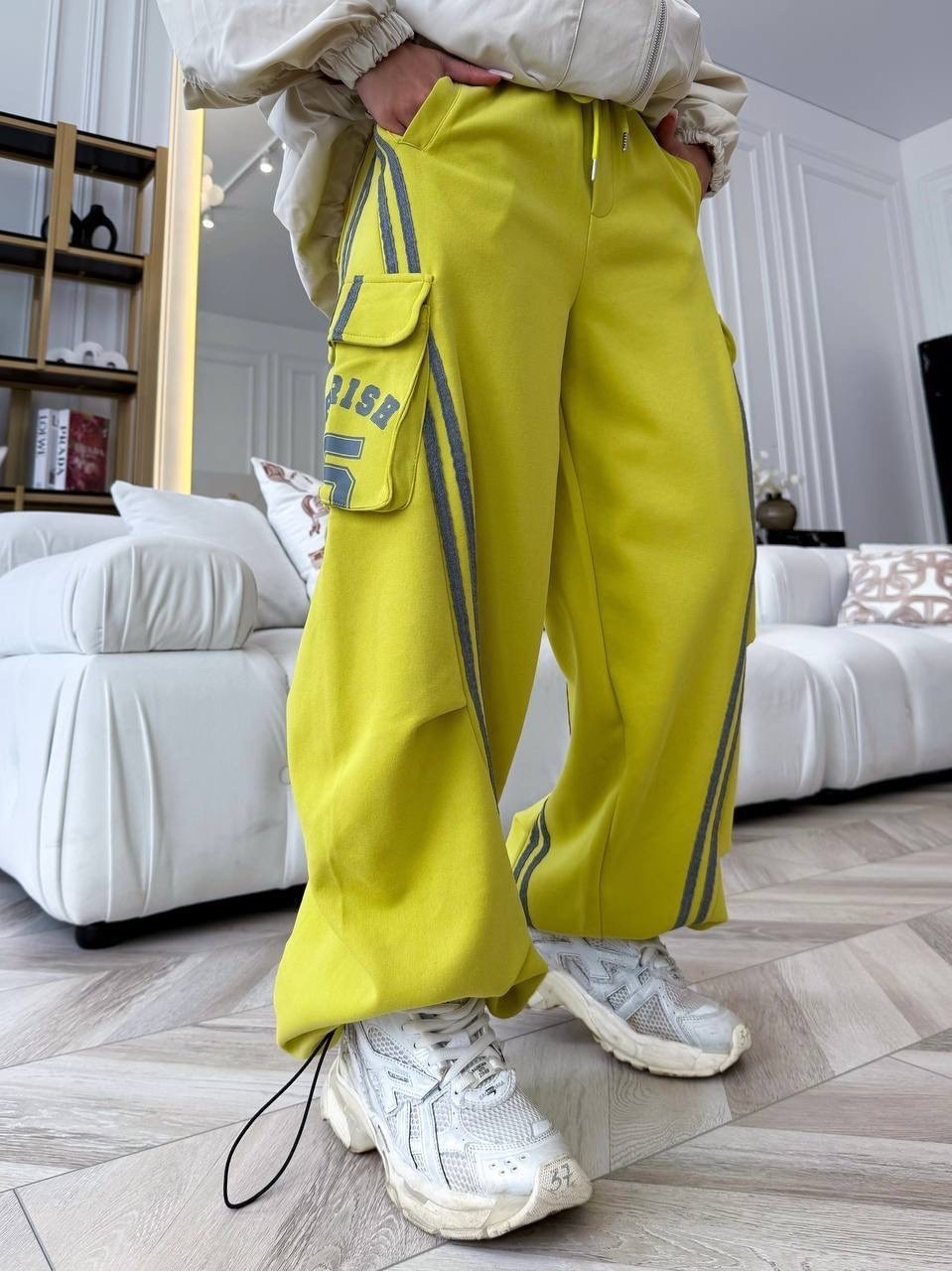 стильная куртка,ветровка,куртка,легкая куртка,женская куртка