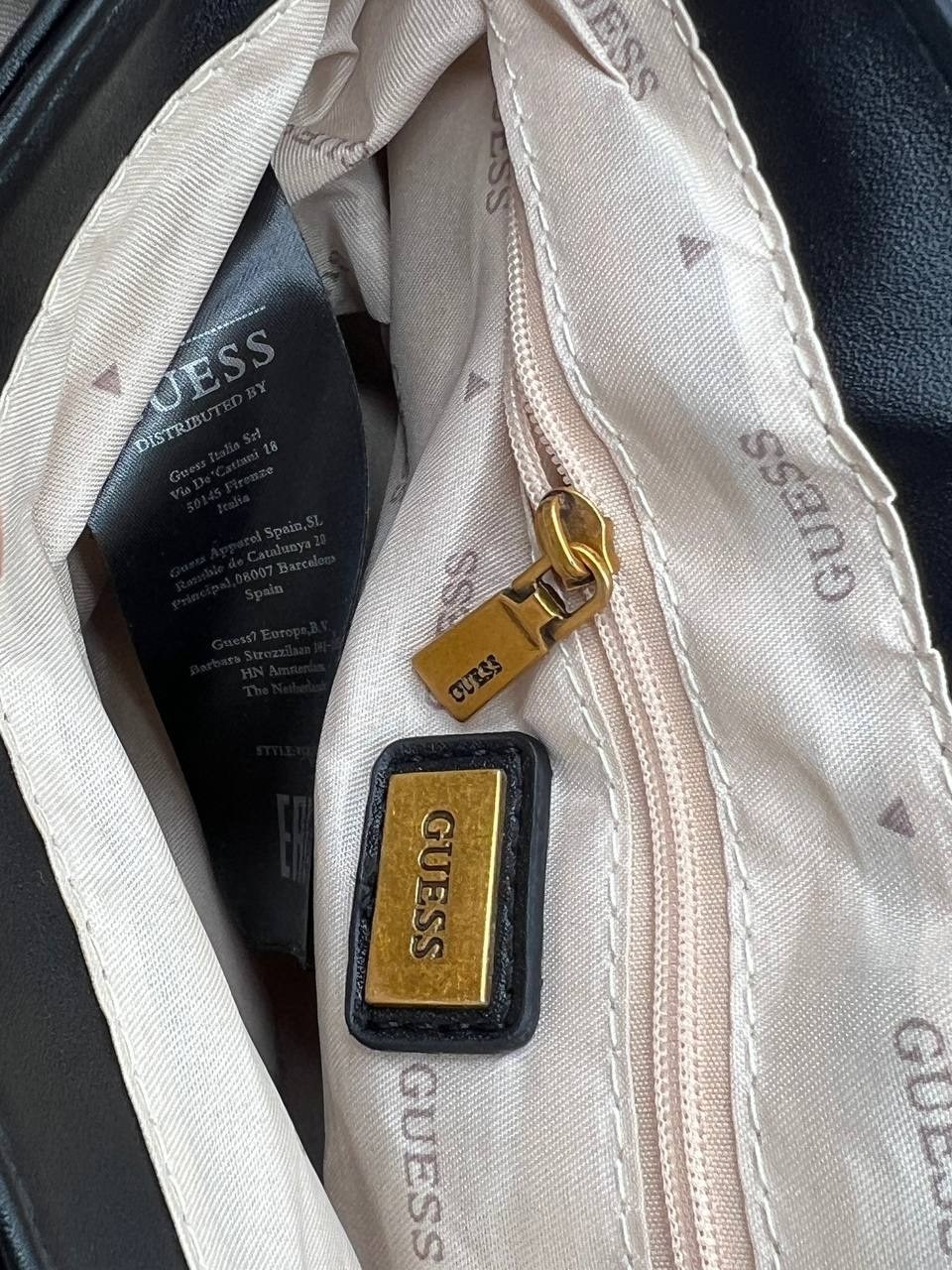 женская сумка guess,сумка guess через плечо,сумка guess,guess сумка кросс боди,сумка женская через плечо guess