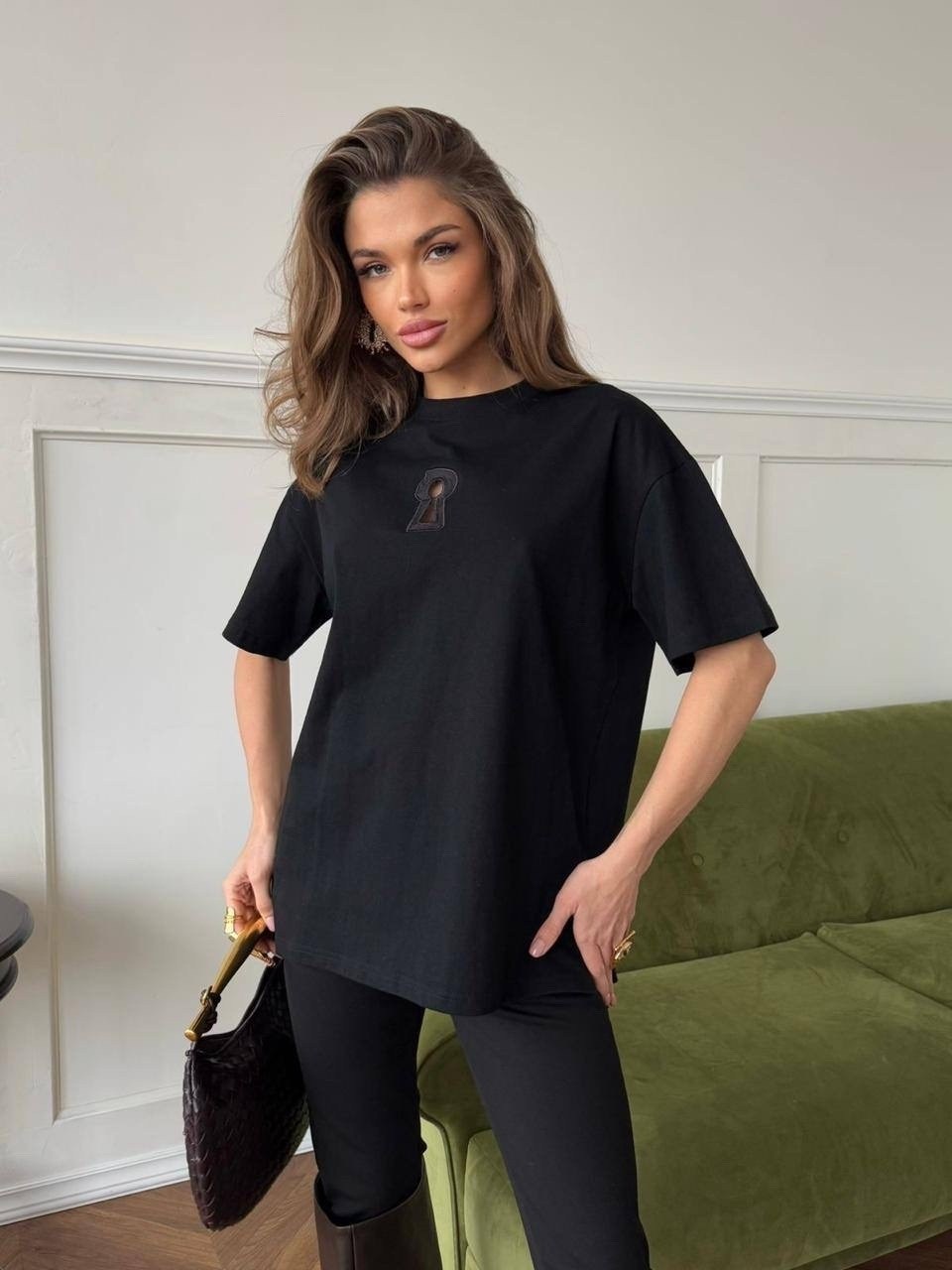 женская футболка,футболки женская оверсайз,черная футболка оверсайз,футболка оверсайз,футболки модные