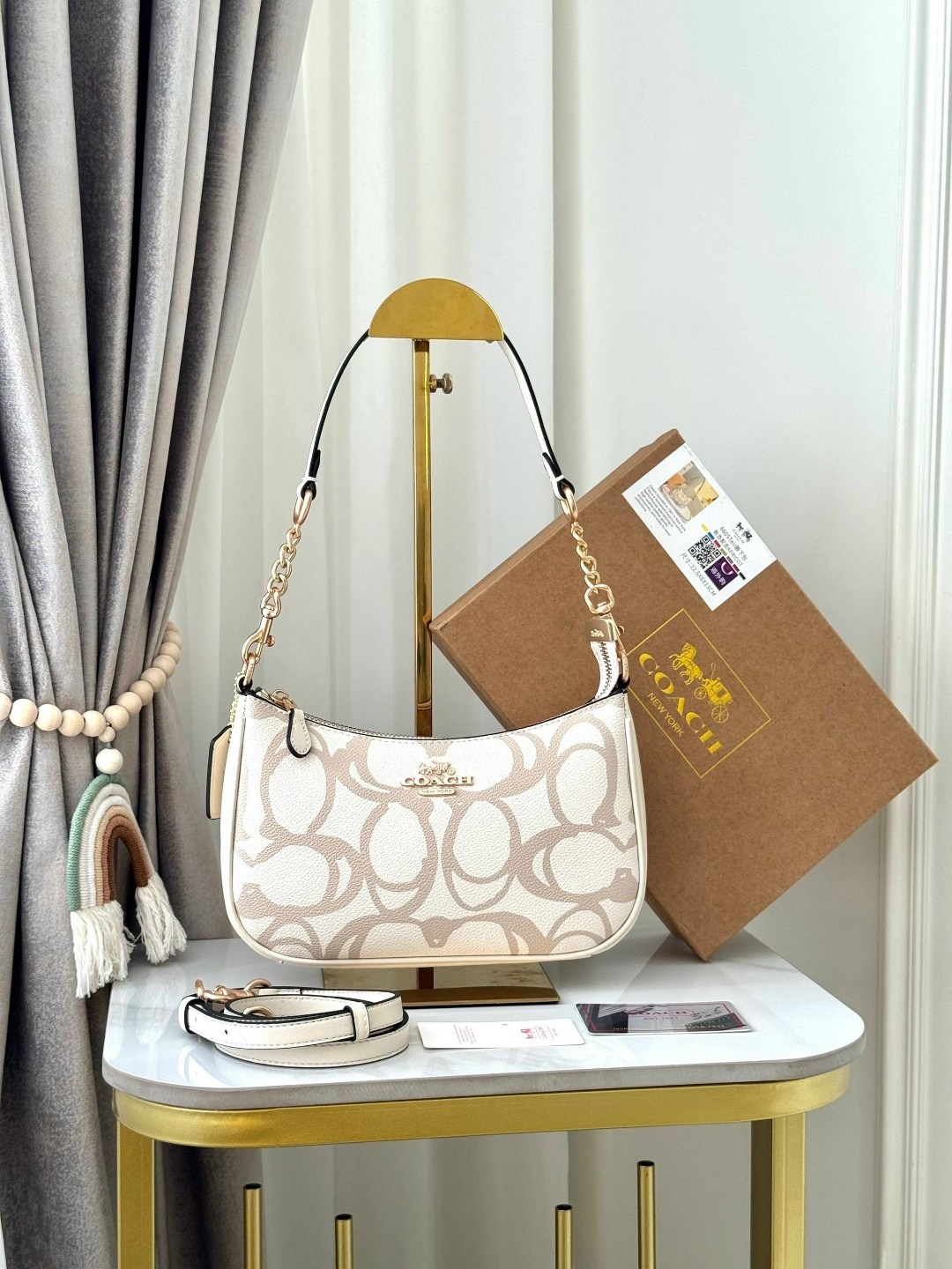 сумка coach на плечо,сумка coach,женская сумка coach,сумка,брендовые сумочки