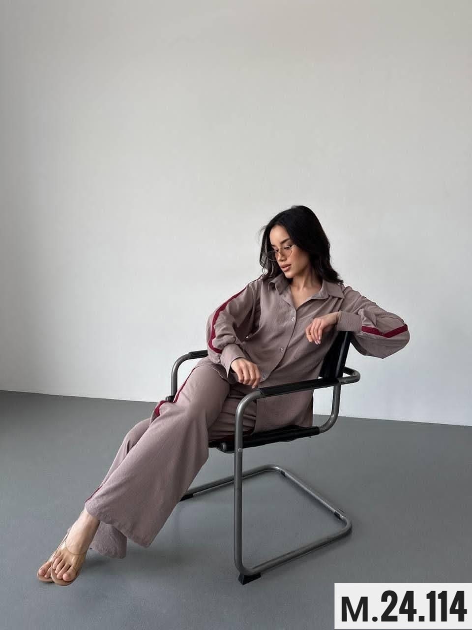 шелковый костюм в пижамном стиле с брюками shokh,брючный костюм,костюм со штанами повседневный,костюм женский брючный,брючный атласный костюм