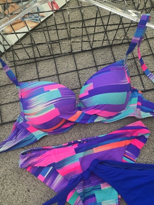 купальники раздельные,купальник раздельный женский,модели купальников,фотомодели в купальниках,женский купальник