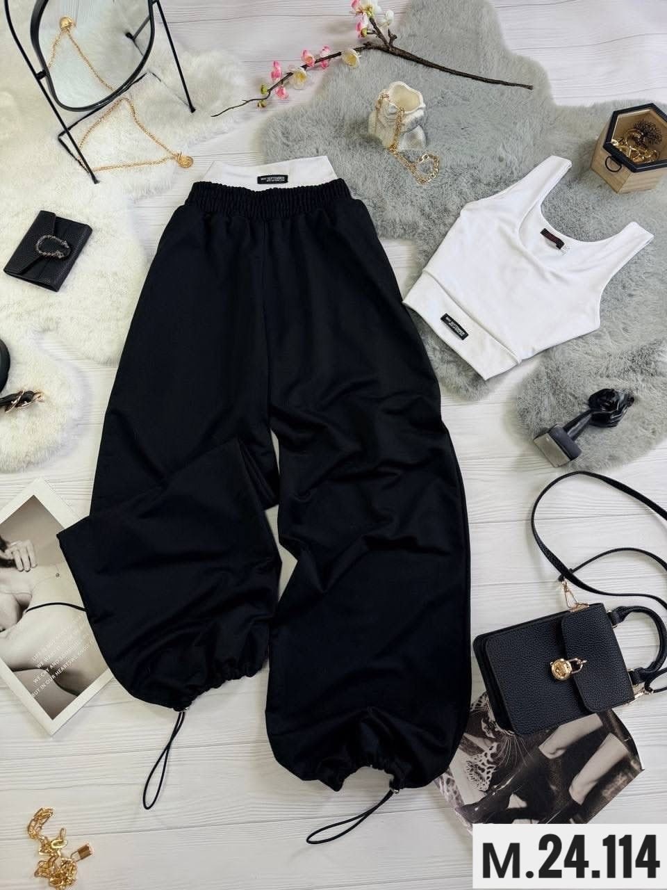 брюки в спортивном стиле,брюки спортивные,брюки широкие,женские спортивные штаны,брюки спортивные широкие