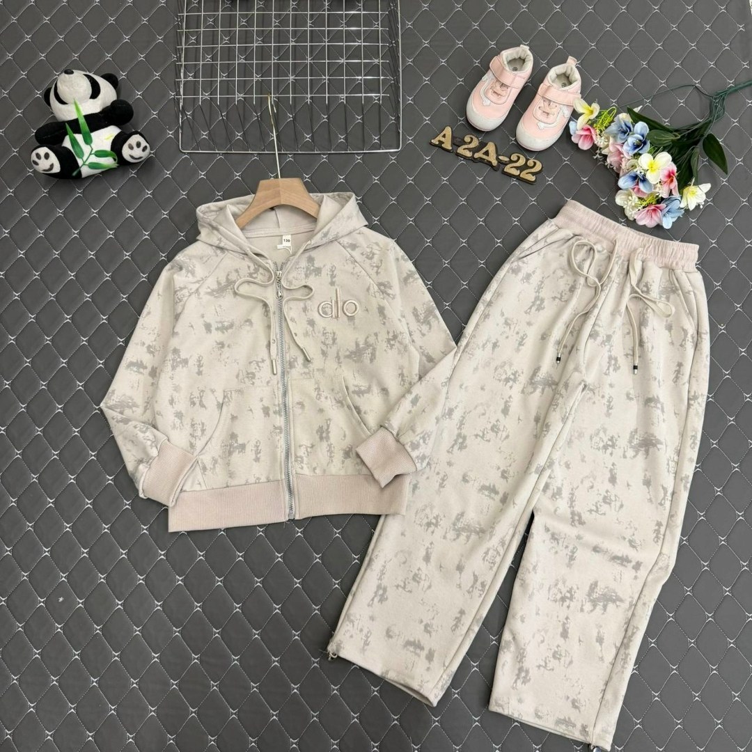 велюровый костюм для девочки,спортивный костюм для девочки,велюровый костюм,детские костюмы,костюм с начесом