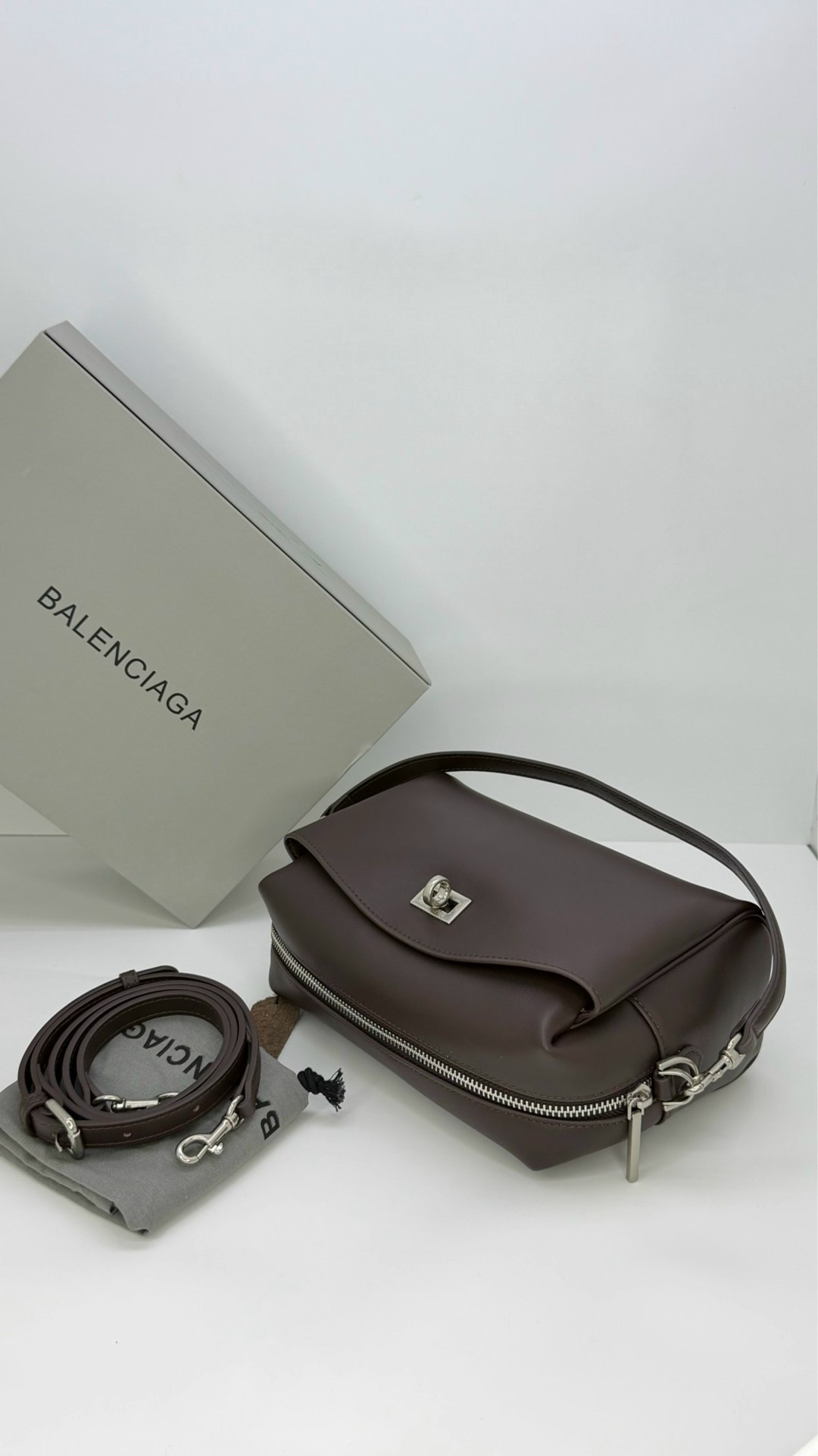 balenciaga сумка,сумка balenciaga rodeo,сумка баленсиага,balenciaga сумка женская,сумка balenciaga натуральная кожа 35-24 см