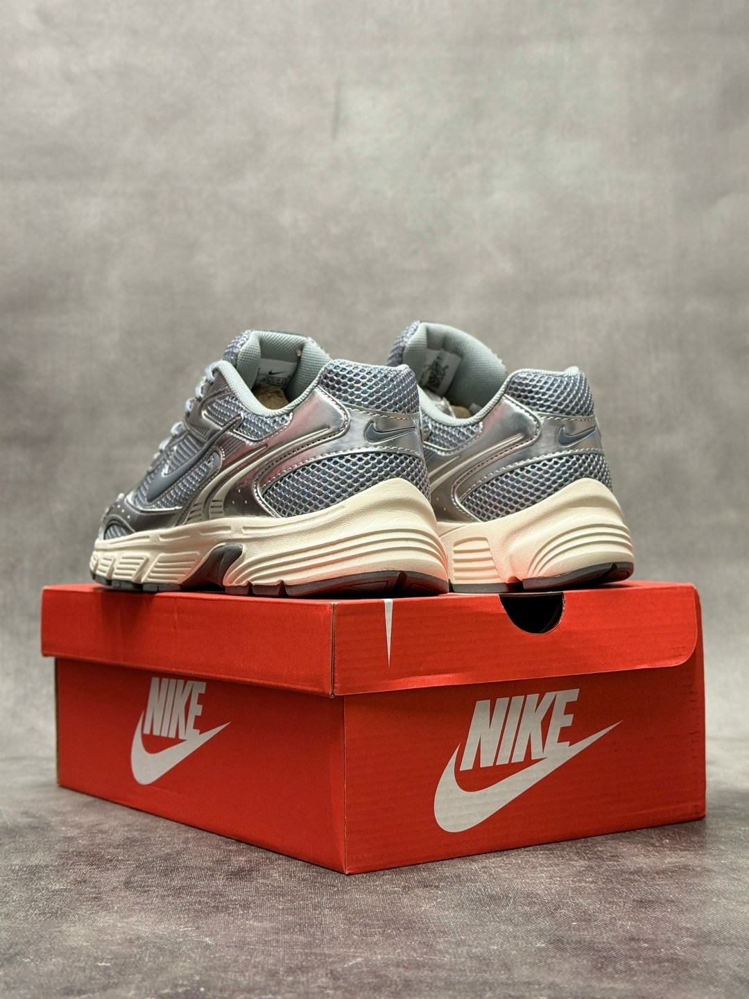 nike initiator кроссовки мужчины,кроссовки nike,женские кроссовки nike initiator серебристого цвета,кроссовки nike initiator,мужские кроссовки найк