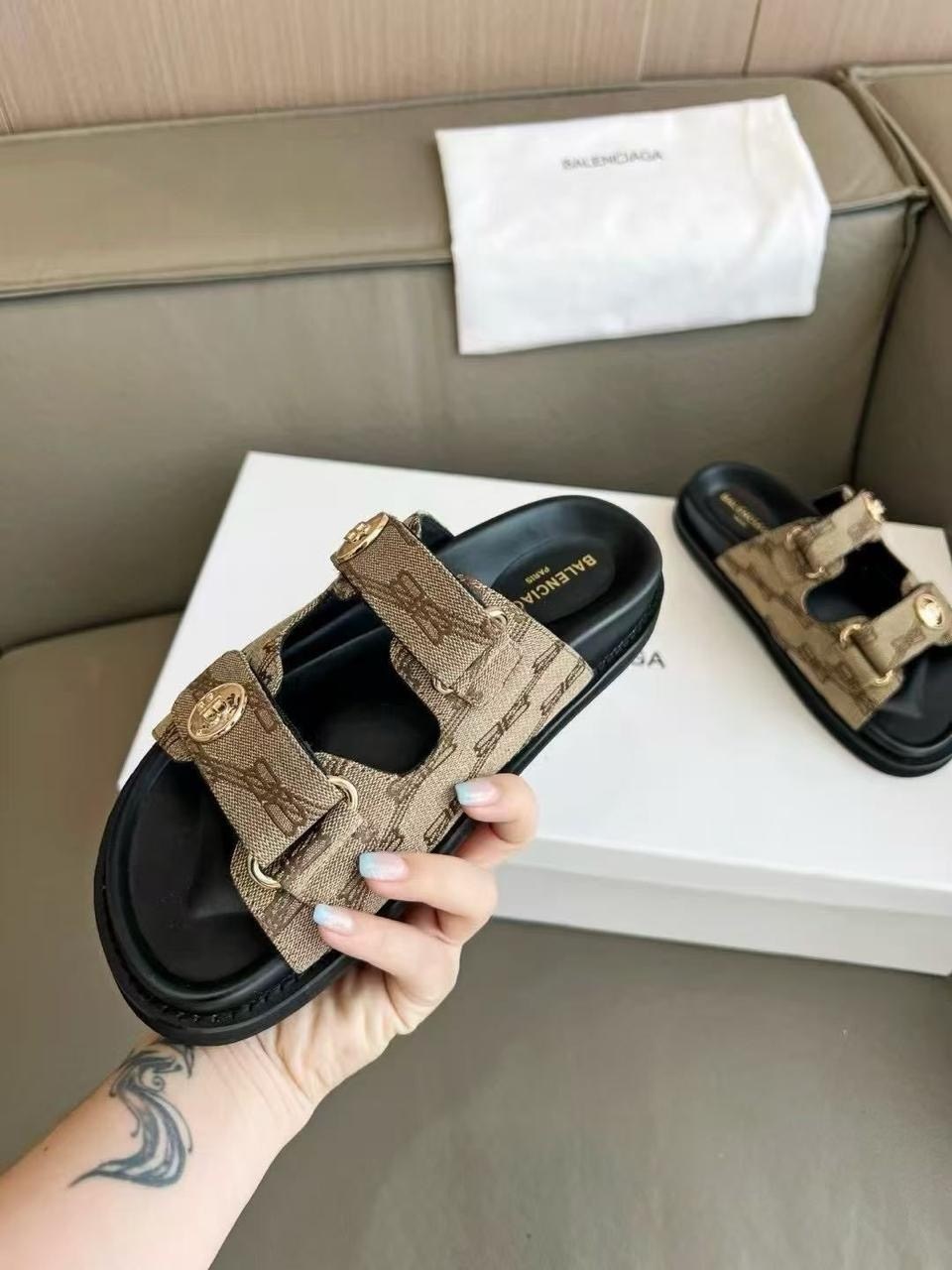 босоножки balenciaga,сандалии balenciaga,шлепанцы balenciaga,,женские шлепанцы