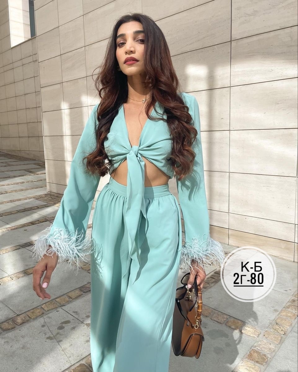 женский брючный костюм,женский костюм,брючный костюм с перьями,