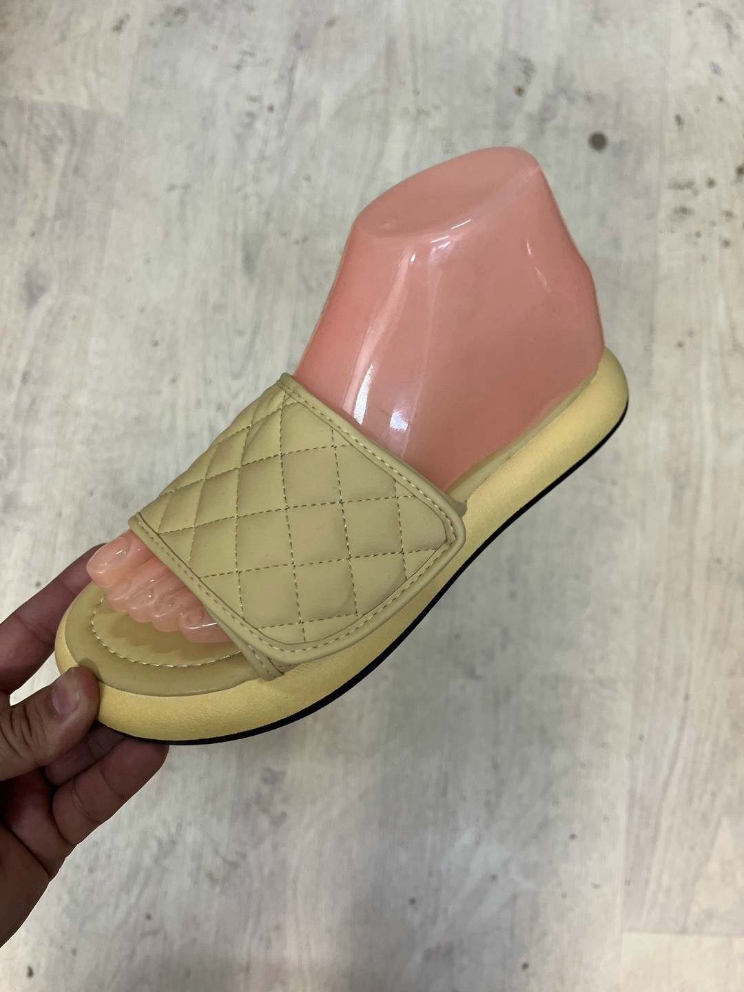 шлепанцы луи виттон,,луи витон новая коллекция шлепки,луи виттон тапки,тапки мужские