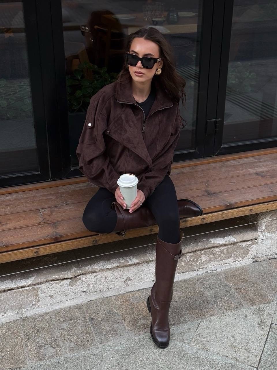 женская куртка бомбер из эко замши коричневого цвета,куртка замшевая,модная куртка,куртка замшевая женская,бомбер куртка