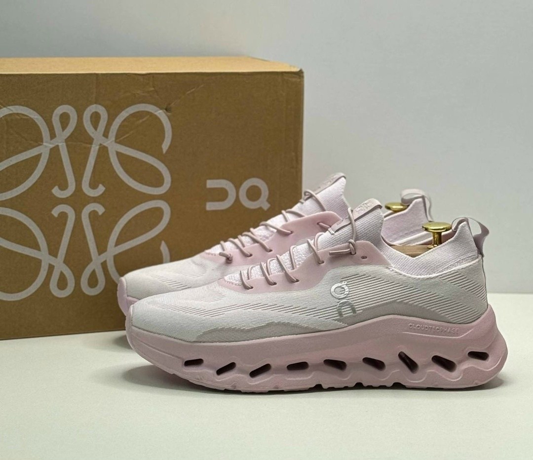 розовые кроссовки,женские кроссовки,кроссовки для женщин,loewe кроссовки, спортивная