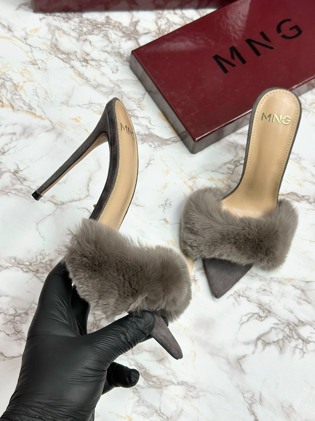 босоножки с мехом,меховые туфли,меховые босоножки,меховые шлепанцы,мюли с мехом