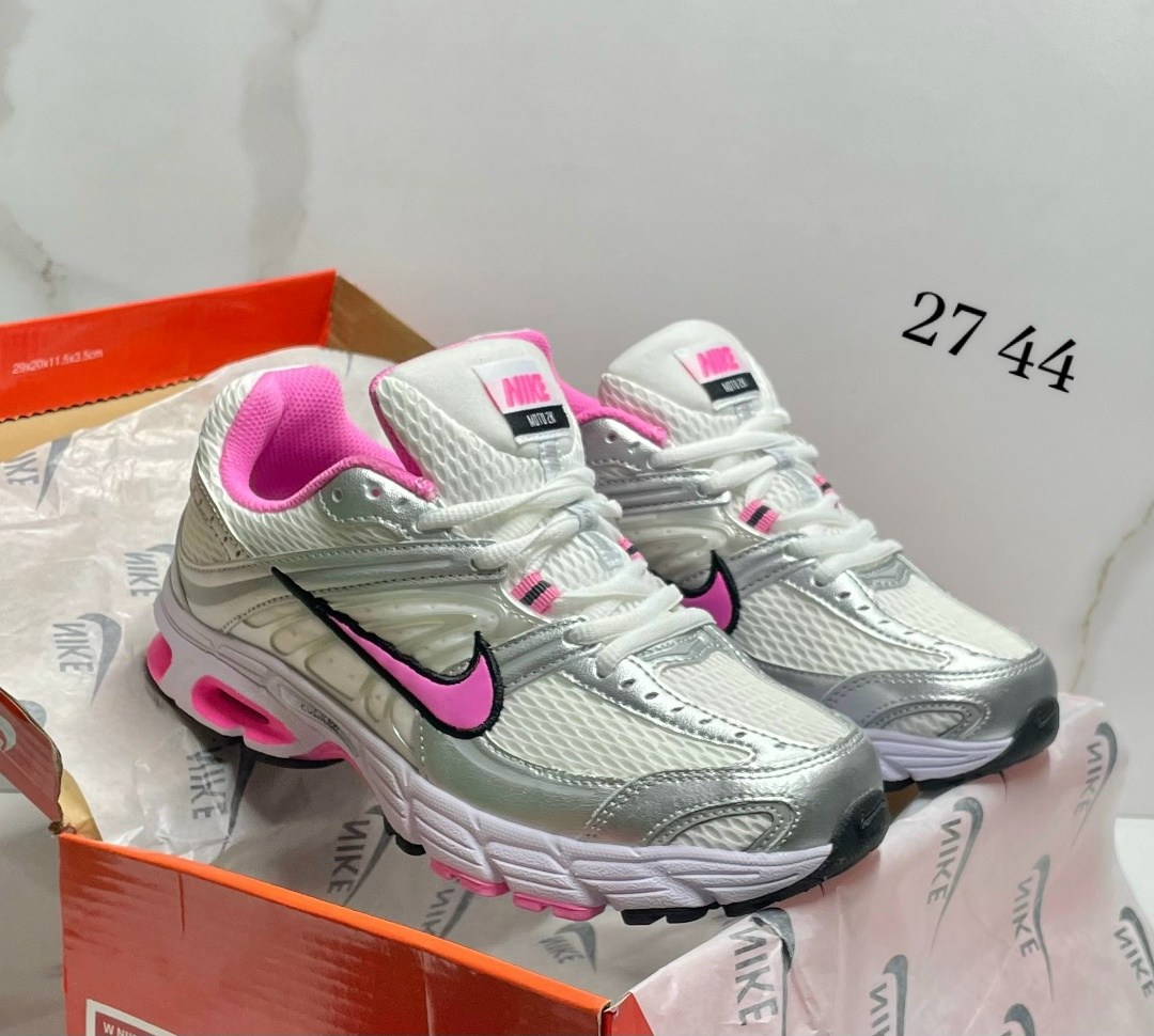 кроссовки nike initiator,кроссовки женские nike,кроссовки,женские беговые кроссовки initiator от finish line nike белый,женские кроссовки nike air max