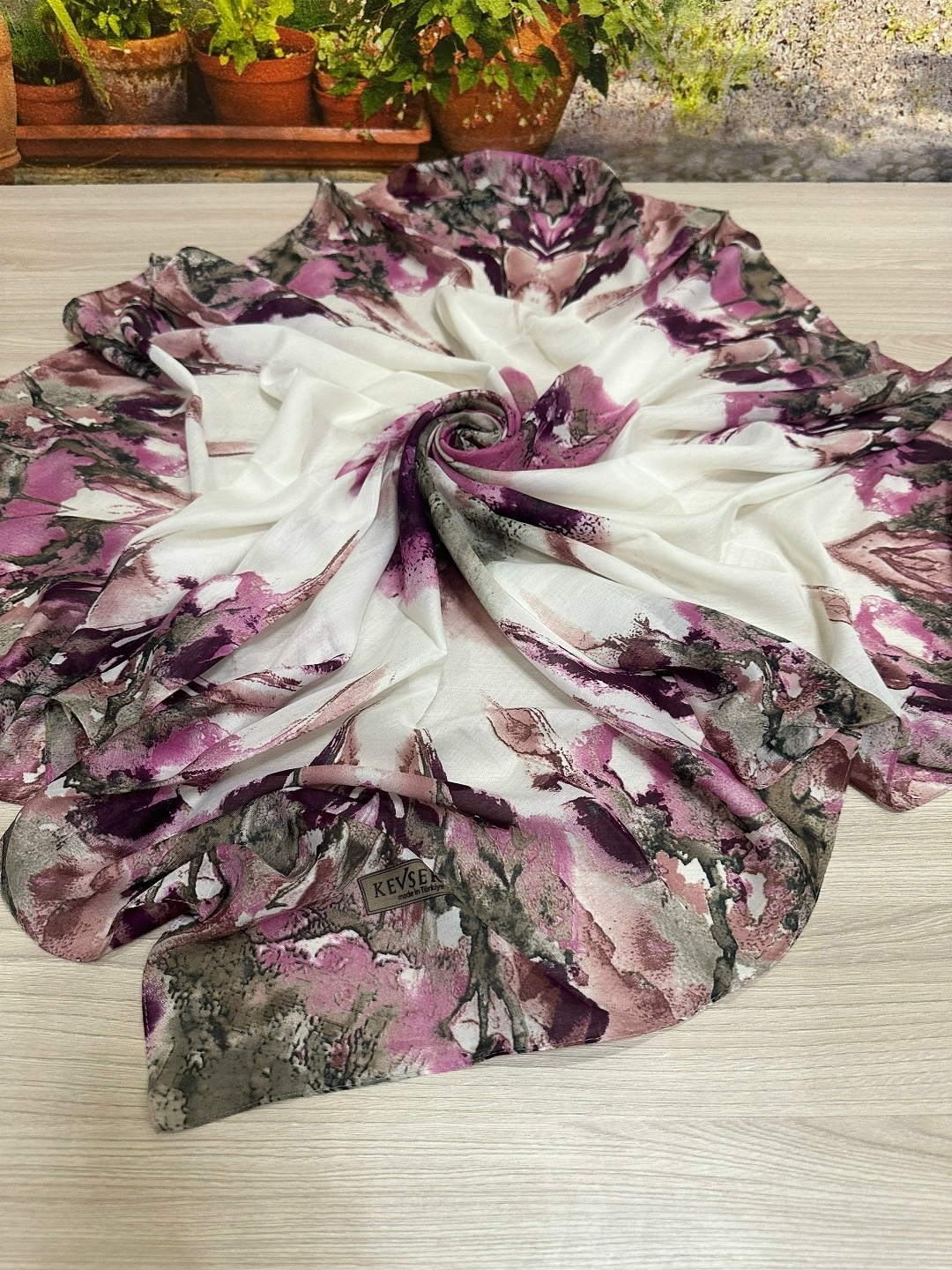 шарфы и платки,платки женские,платок женский шелковый,платок палантин,платки шелковые