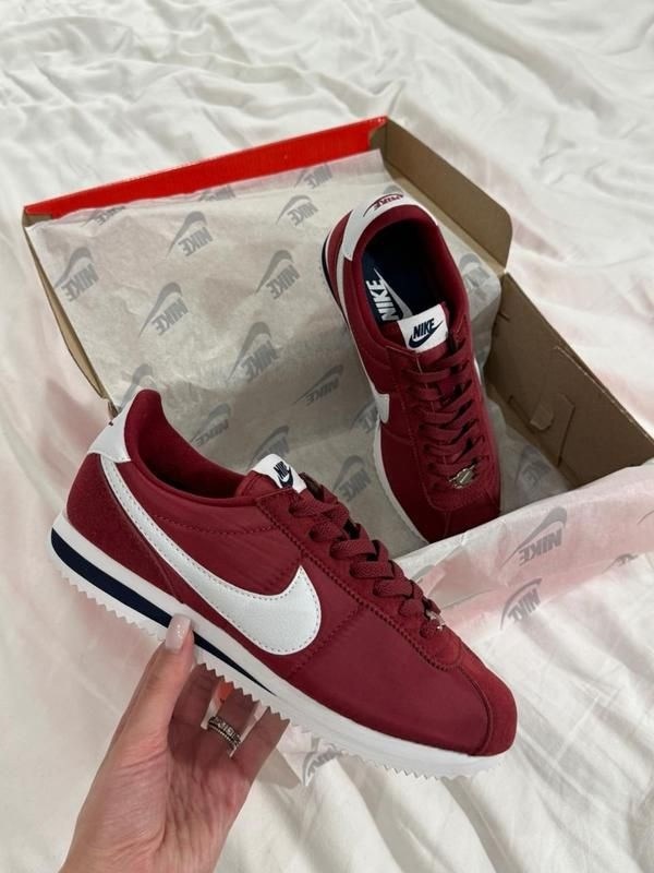 кроссовки nike cortez бордовые,nike classic cortez,nike cortez womens burgundy,кроссовки найк classic cortez leather,nike cortez