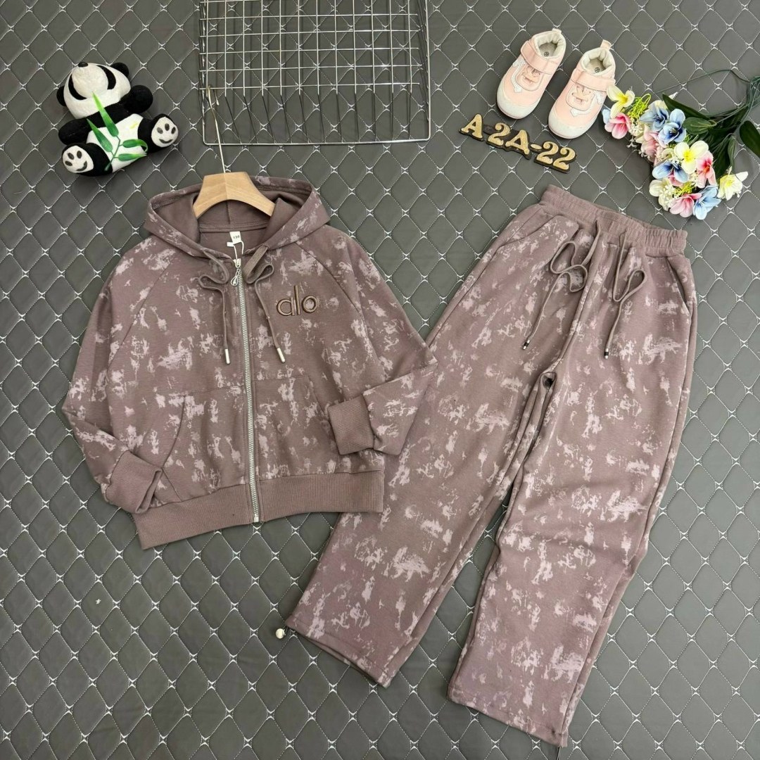 велюровый костюм для девочки,спортивный костюм для девочки,велюровый костюм,детские костюмы,костюм с начесом