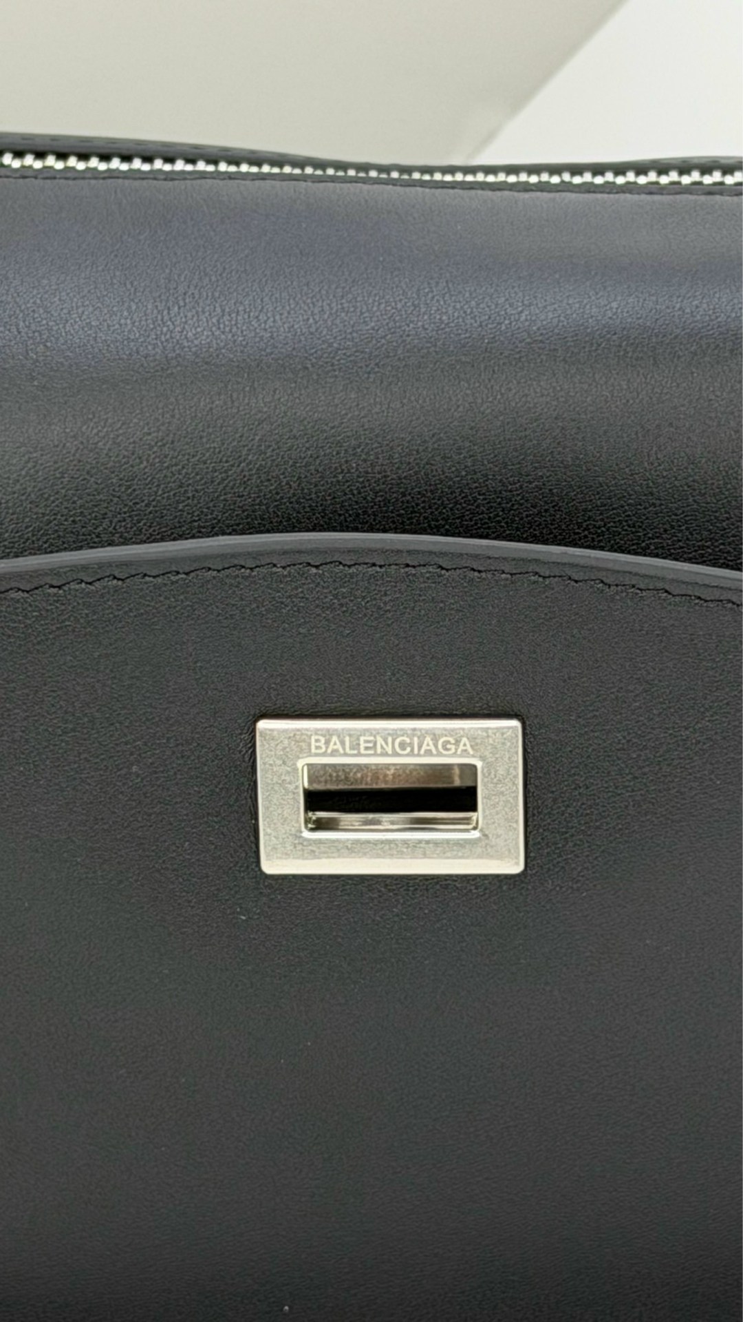 balenciaga сумка,сумка balenciaga rodeo,сумка баленсиага,balenciaga сумка женская,сумка balenciaga натуральная кожа 35-24 см