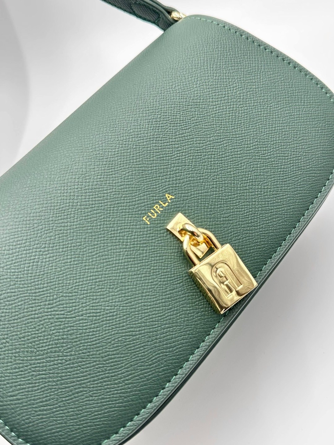 сумка furla,сумка женская furla,сумки через плечо furla,сумки фурла,сумка на плечо furla
