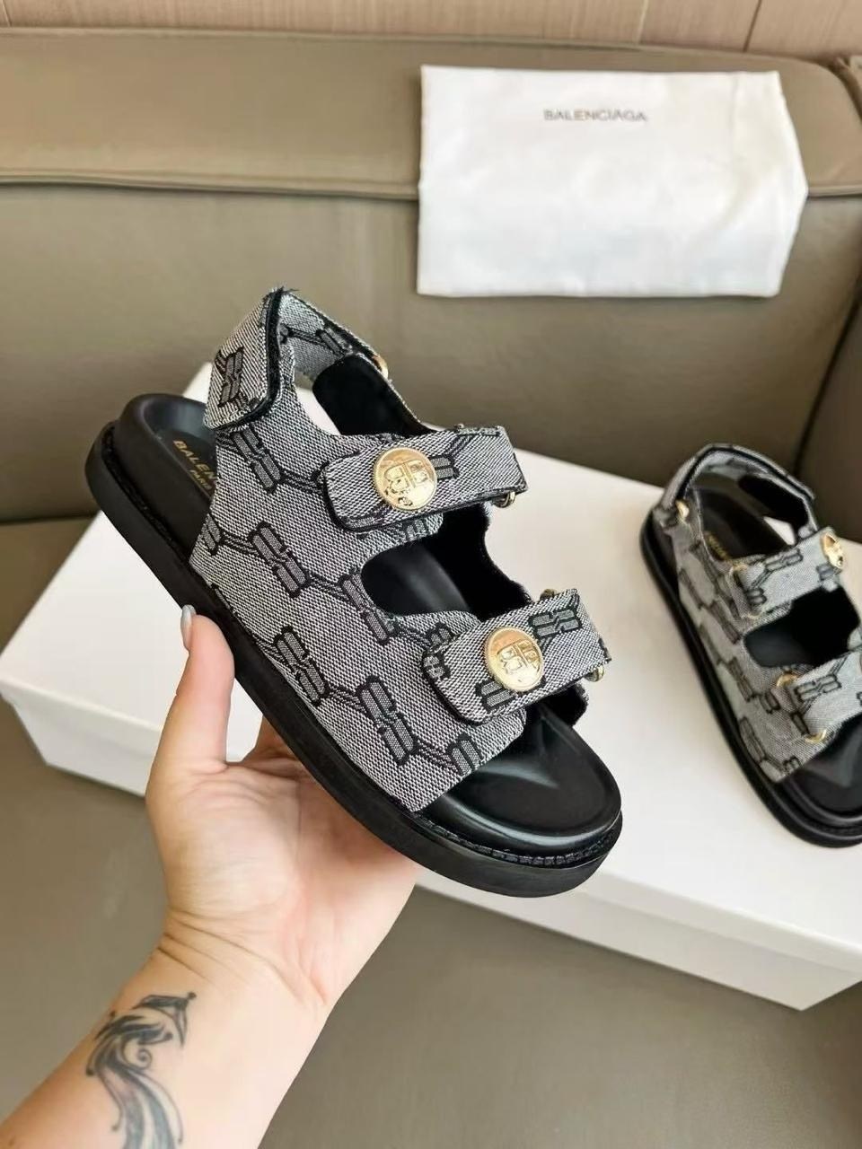 босоножки balenciaga,сандалии balenciaga,шлепанцы balenciaga,,босоножки баленсиага