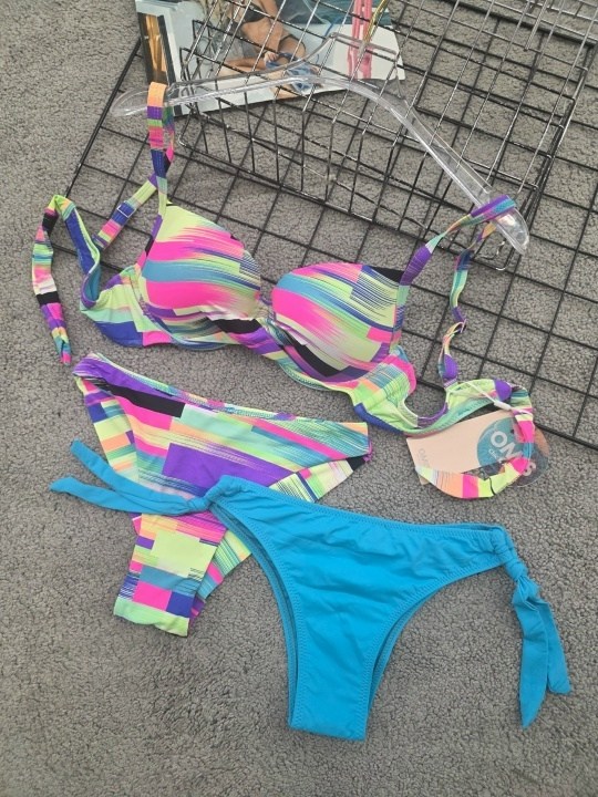 купальники раздельные,купальник раздельный женский,модели купальников,фотомодели в купальниках,женский купальник