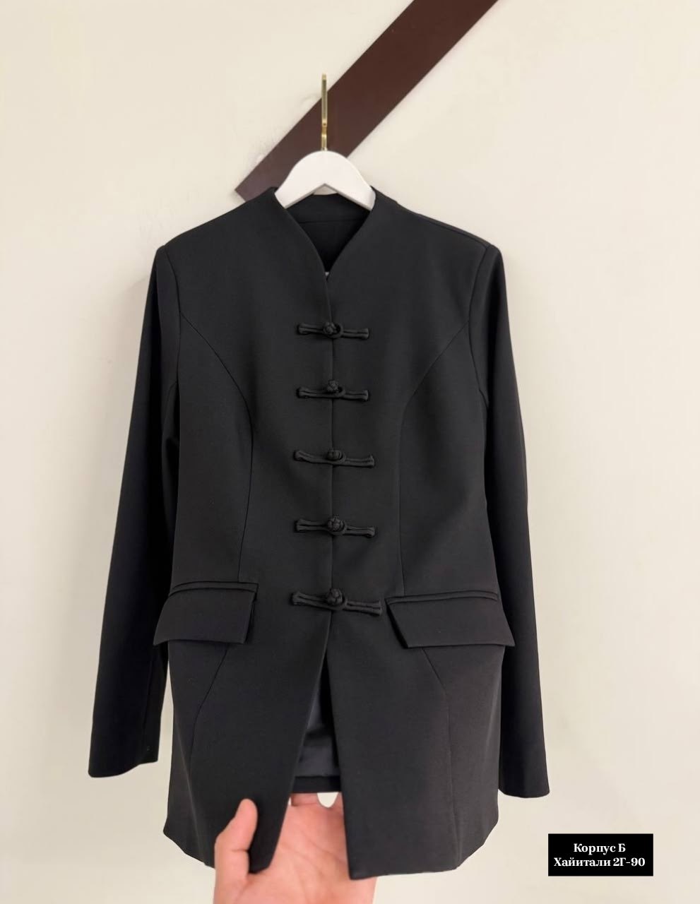 женский пиджак со стойкой воротником,однобортный блейзер с воротником-стойкой dolce & gabbana черный,осенний черный пиджак в китайском стиле с воротником-стойкой,женские жакеты,приталенный жакет