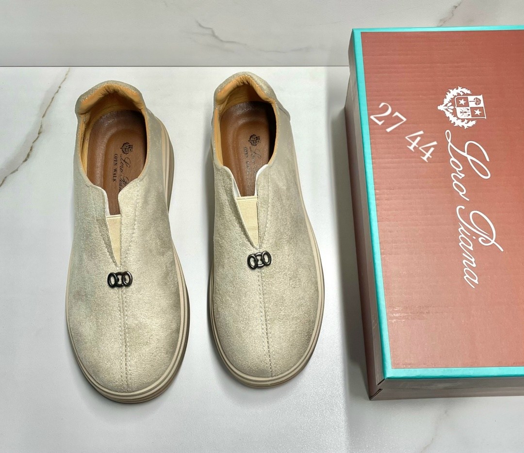 ,лоферы слипоны из натуральной замши loro piana,лоферы loro piana,лоферы слипоны из натуральной замши loro piana цвет абрикосовый,замшевые лоферы loro piana