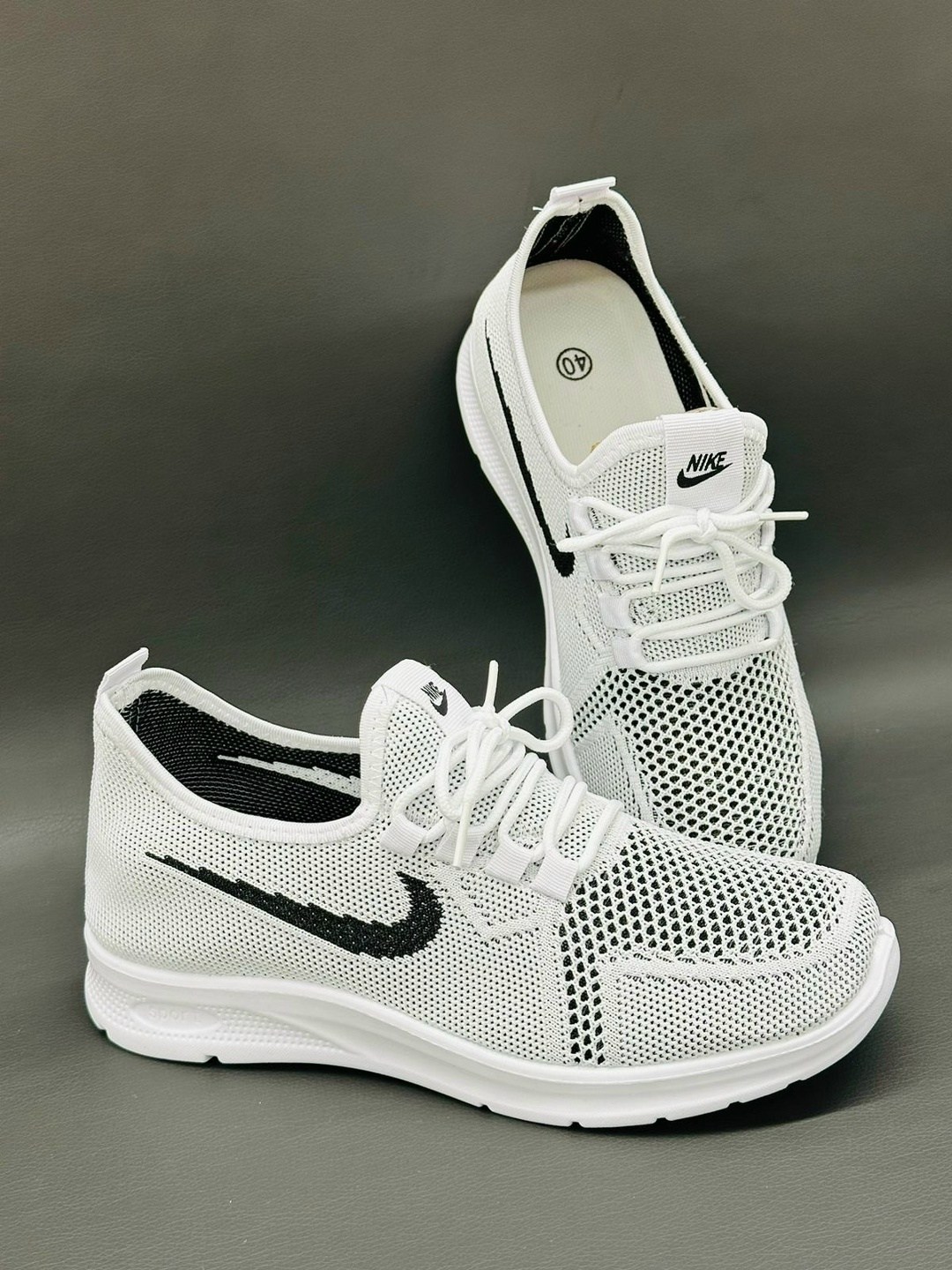 девушка,спортивные костюмы женские,белые легинсы, для фитнеса,фитнес одежда