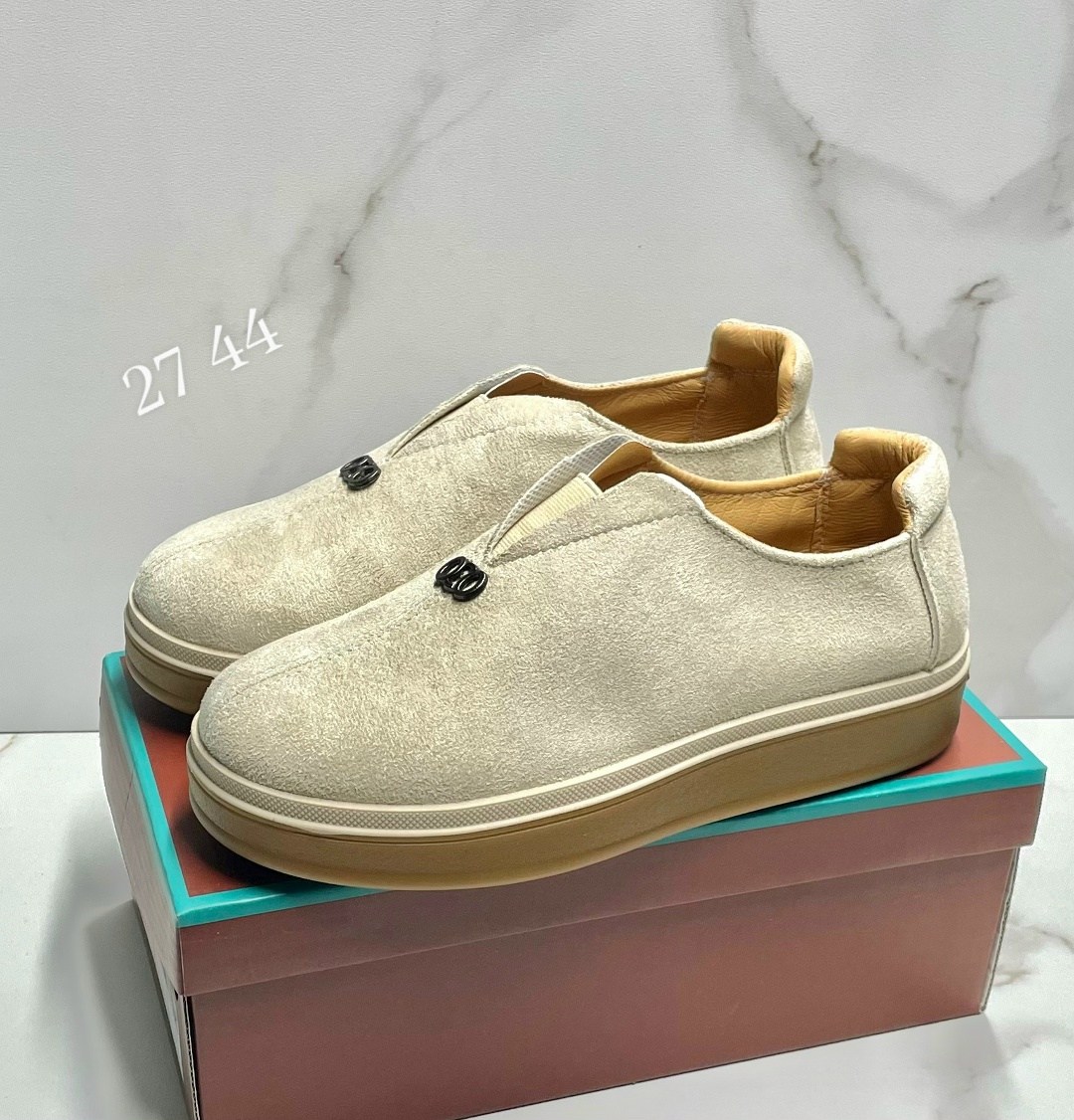 ,лоферы слипоны из натуральной замши loro piana,лоферы loro piana,лоферы слипоны из натуральной замши loro piana цвет абрикосовый,замшевые лоферы loro piana