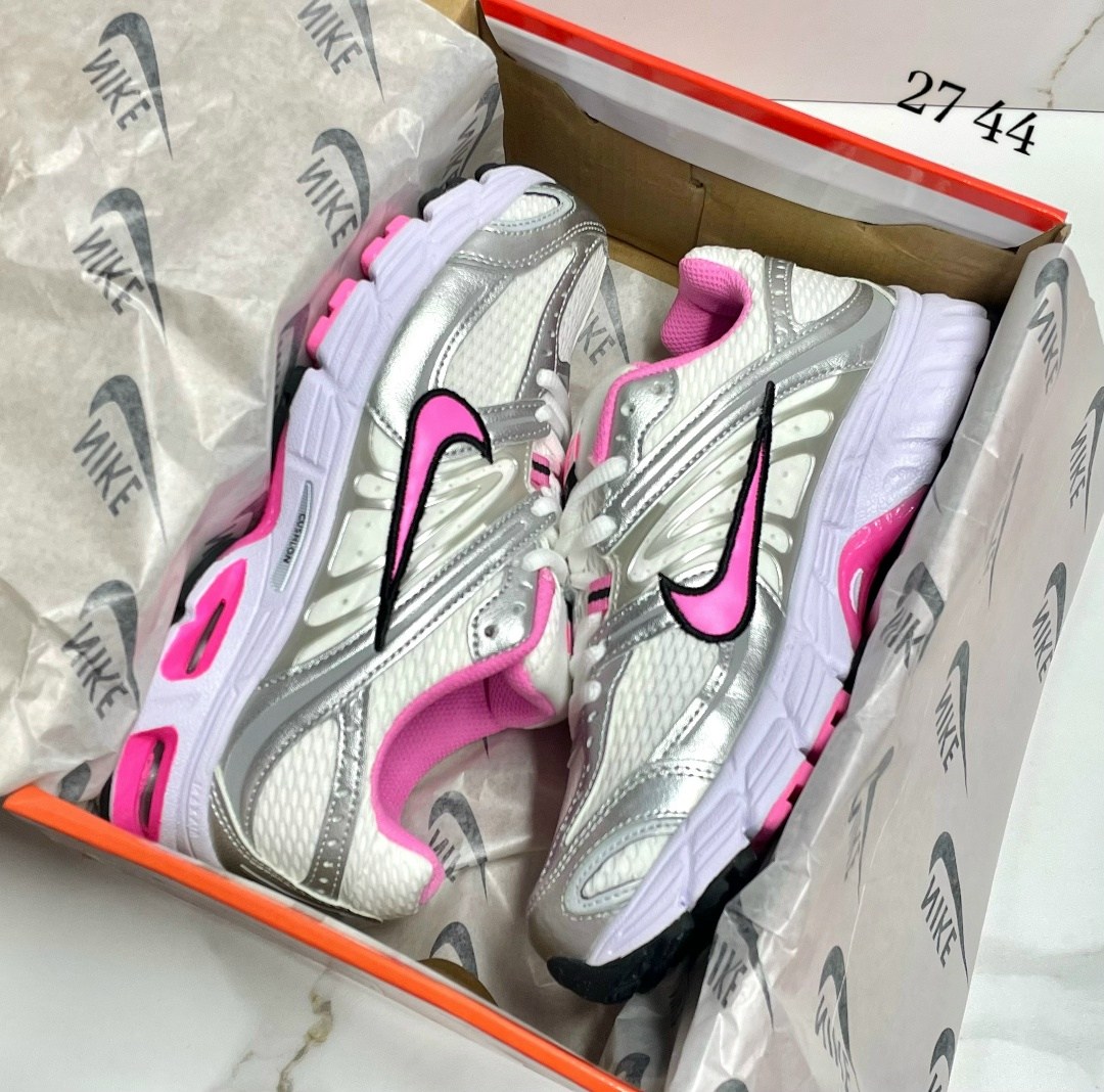 кроссовки nike initiator,кроссовки женские nike,кроссовки,женские беговые кроссовки initiator от finish line nike белый,женские кроссовки nike air max