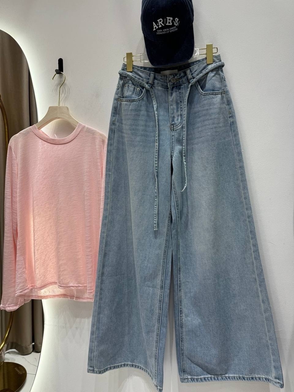 стильные джинсы,стильные женские джинсы,джинсы женские,джинсы широкие