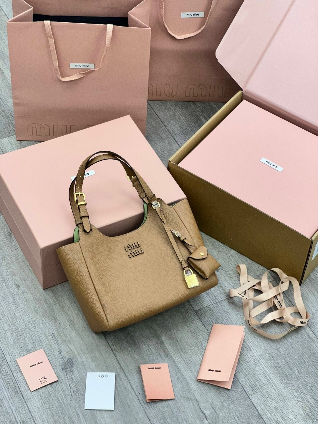 сумка женская miu miu,сумка,брендовые сумочки,женская сумка брендовая,сумки женская