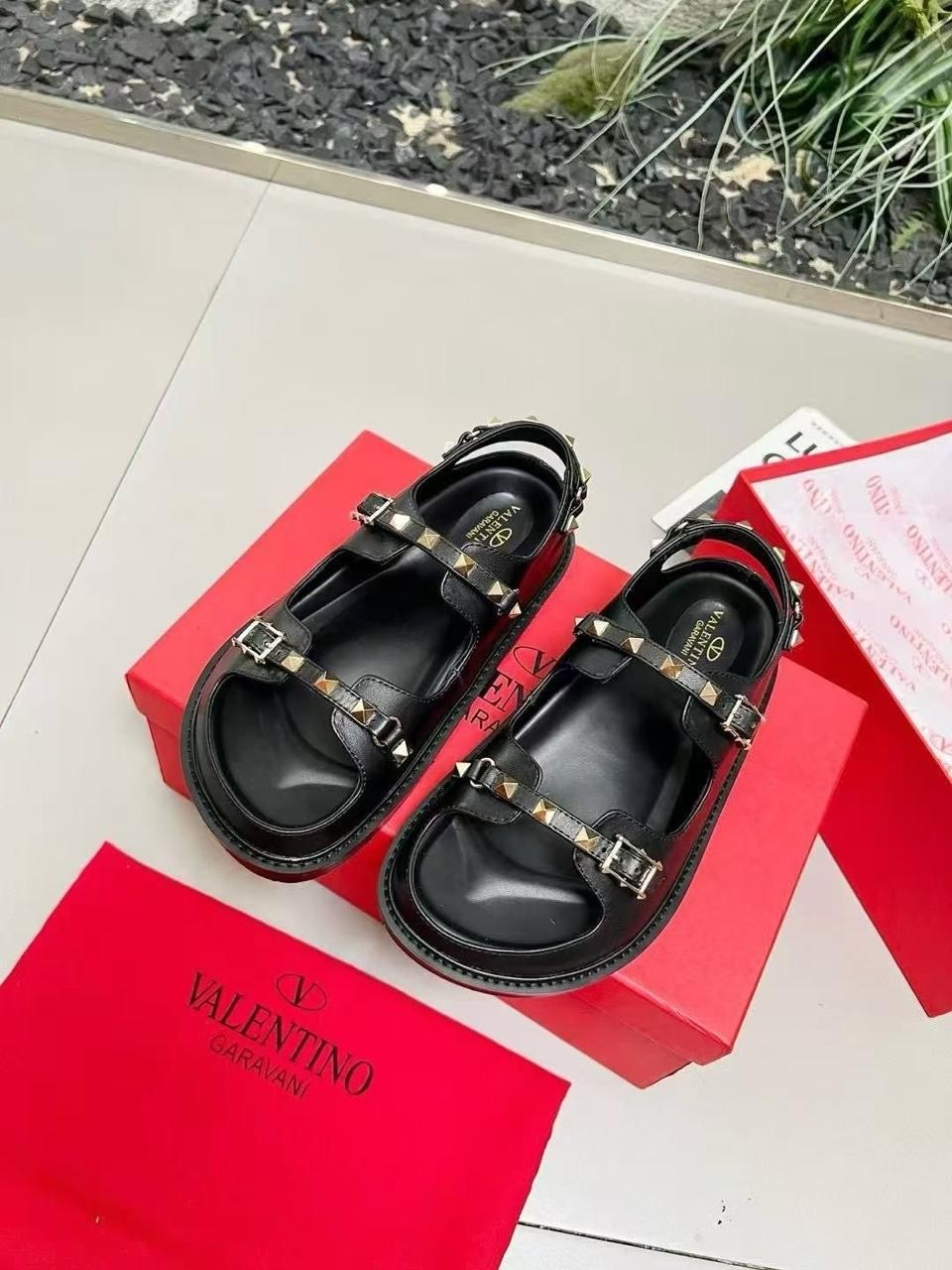 сандалии valentino,босоножки valentino,женские сандалии,сандалии,сандалии celine 2026