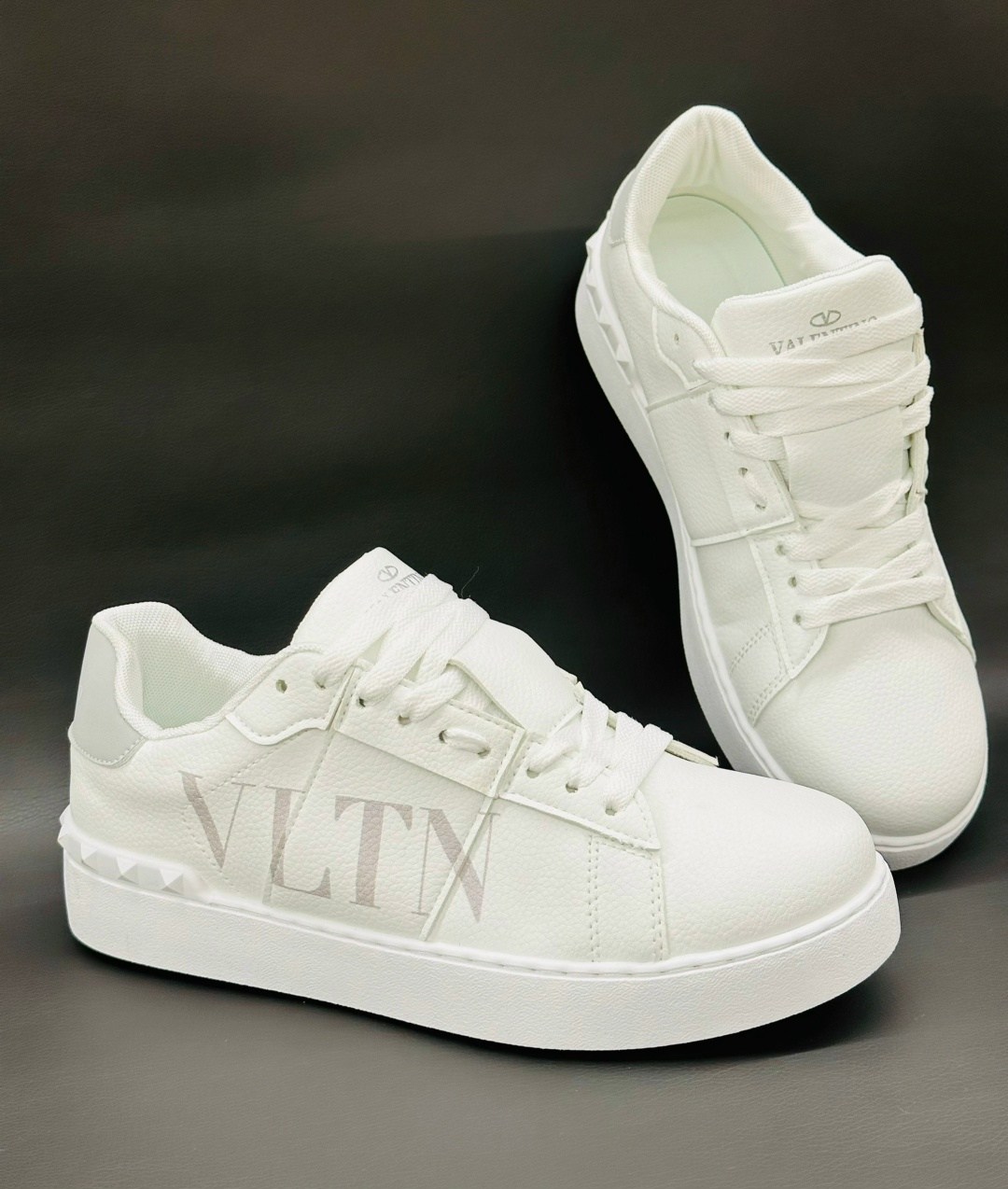 кроссовки женскиe,белые женские кроссовки,кеды женские,кроссовки с белой подошвой,белые кроссовки