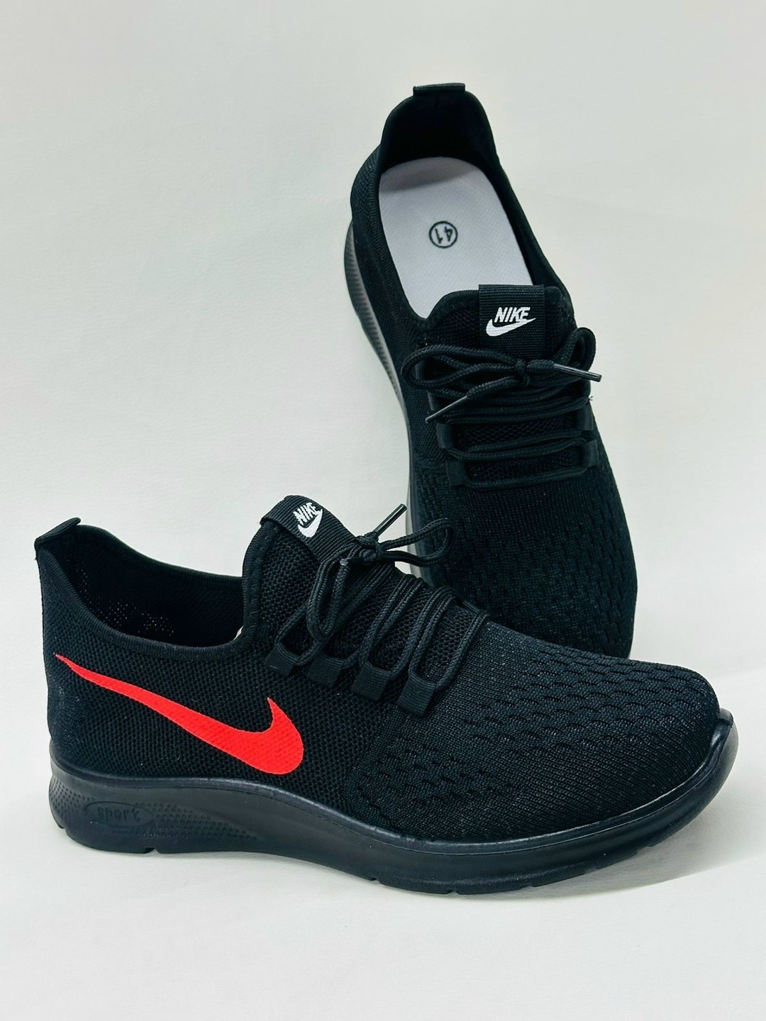 девушка,спортивные костюмы женские,белые легинсы, для фитнеса,фитнес одежда