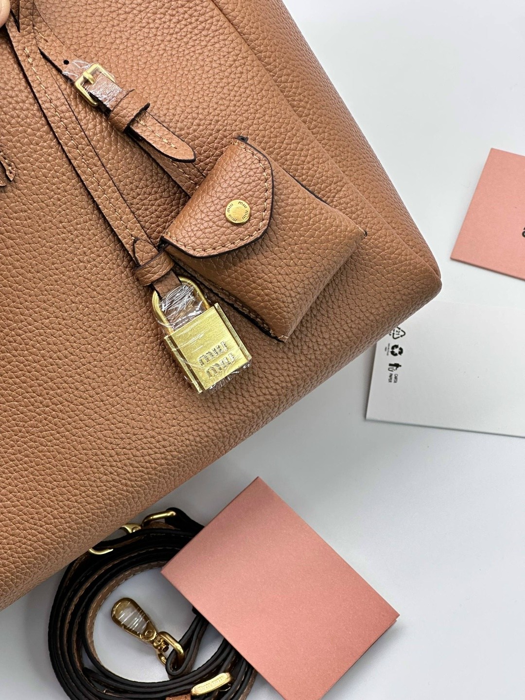 сумка,сумка женская miu miu,сумки miu miu,брендовая женская сумка,женская сумка