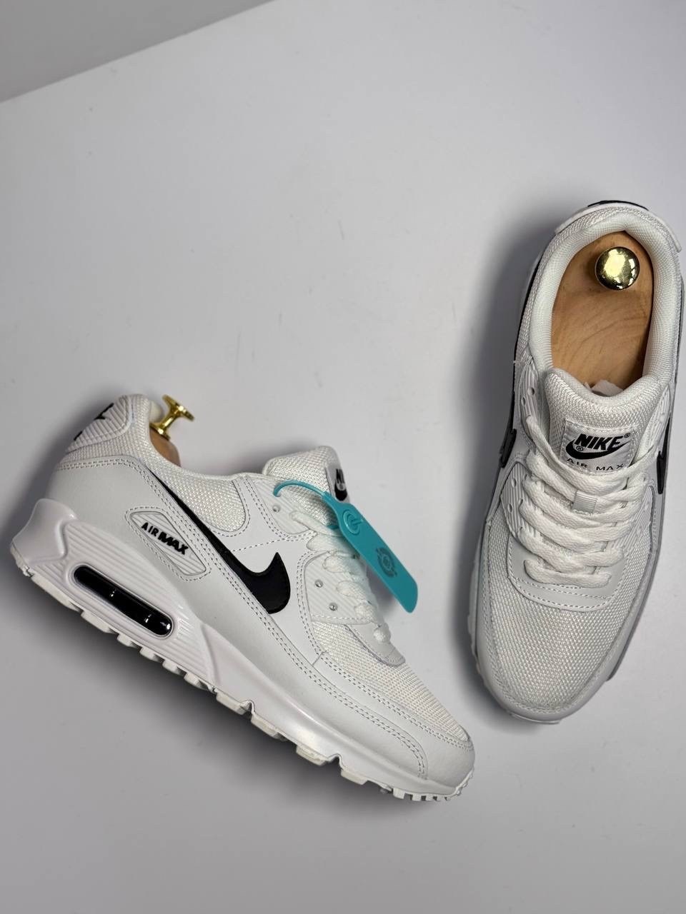 кроссовки белые nike air max 90,nike air max 90 white,кроссовки,женские повседневные кроссовки air max 90 от finish line nike,nike air max