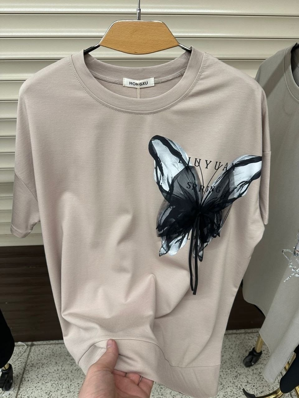 женские футболки с принтом,футболки женская,футболки женская оверсайз,футболки с принтом,футболка с принтом бабочка