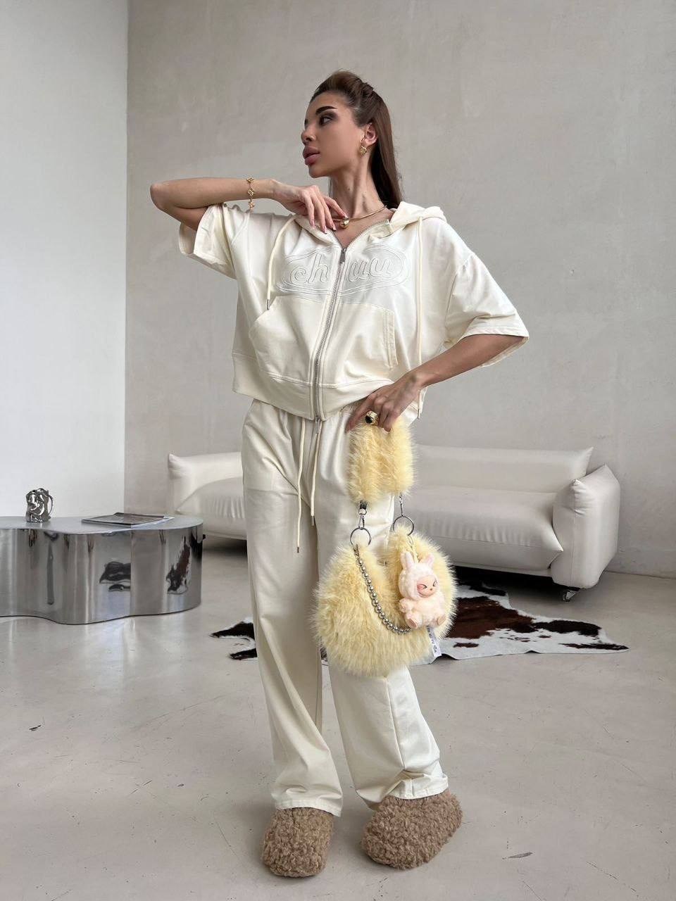 женские костюмы,стильные костюмы,,костюм женский спортивный,костюм желтый