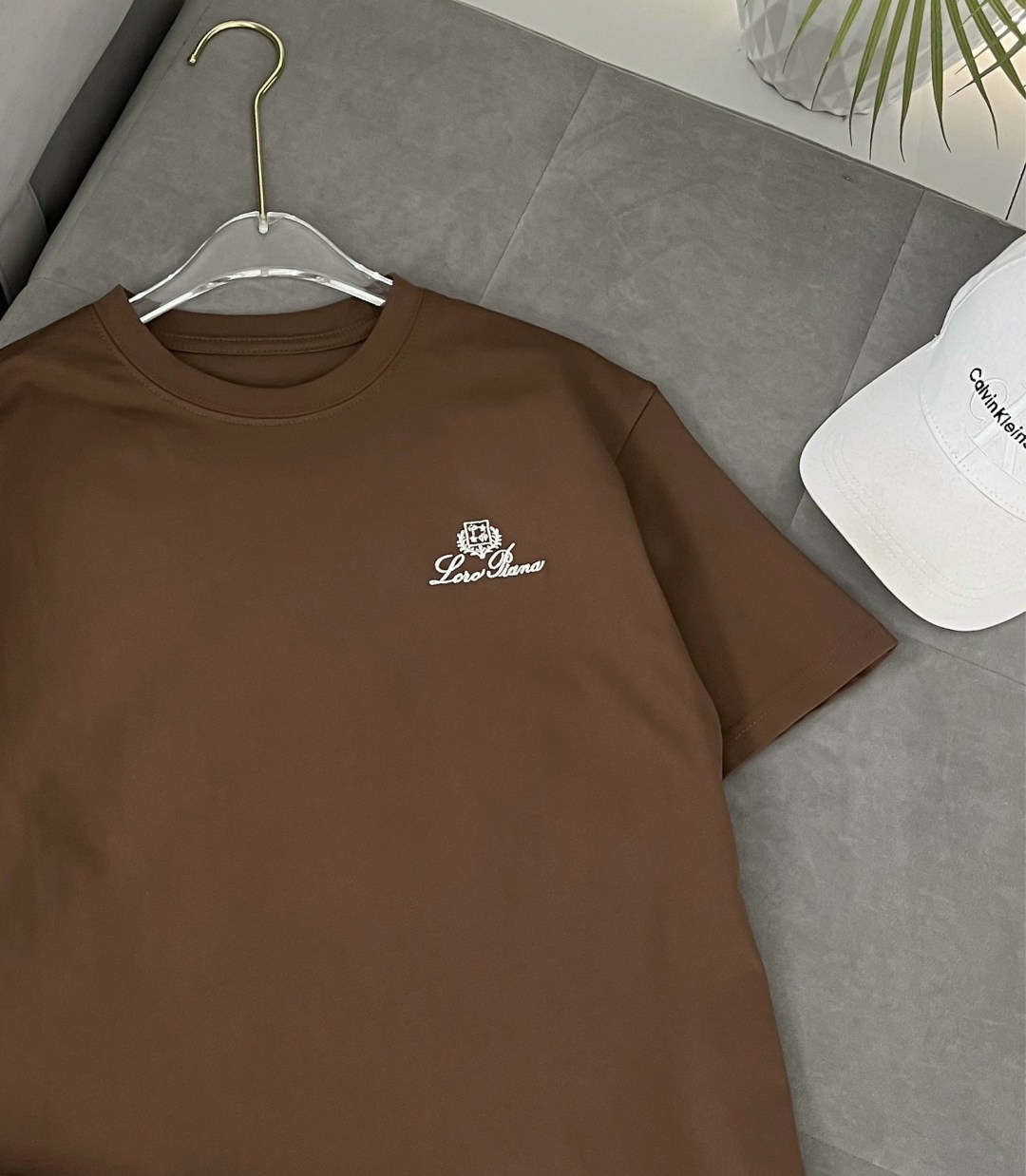 футболка коричневая,мужская футболка,футболка,футболки женская