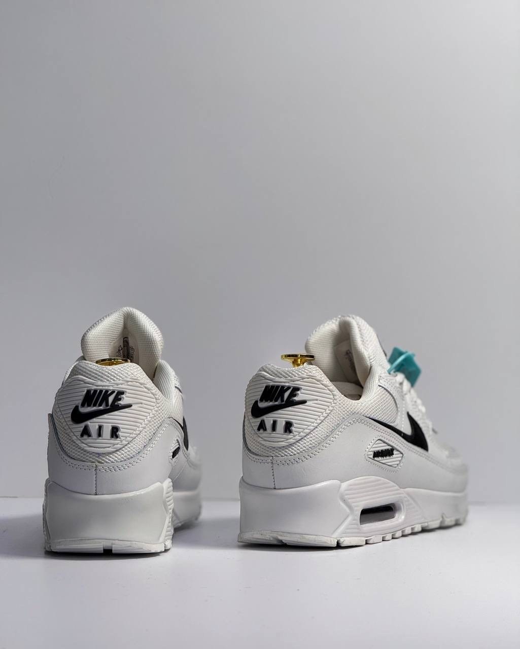 кроссовки белые nike air max 90,nike air max 90 white,кроссовки,женские повседневные кроссовки air max 90 от finish line nike,nike air max