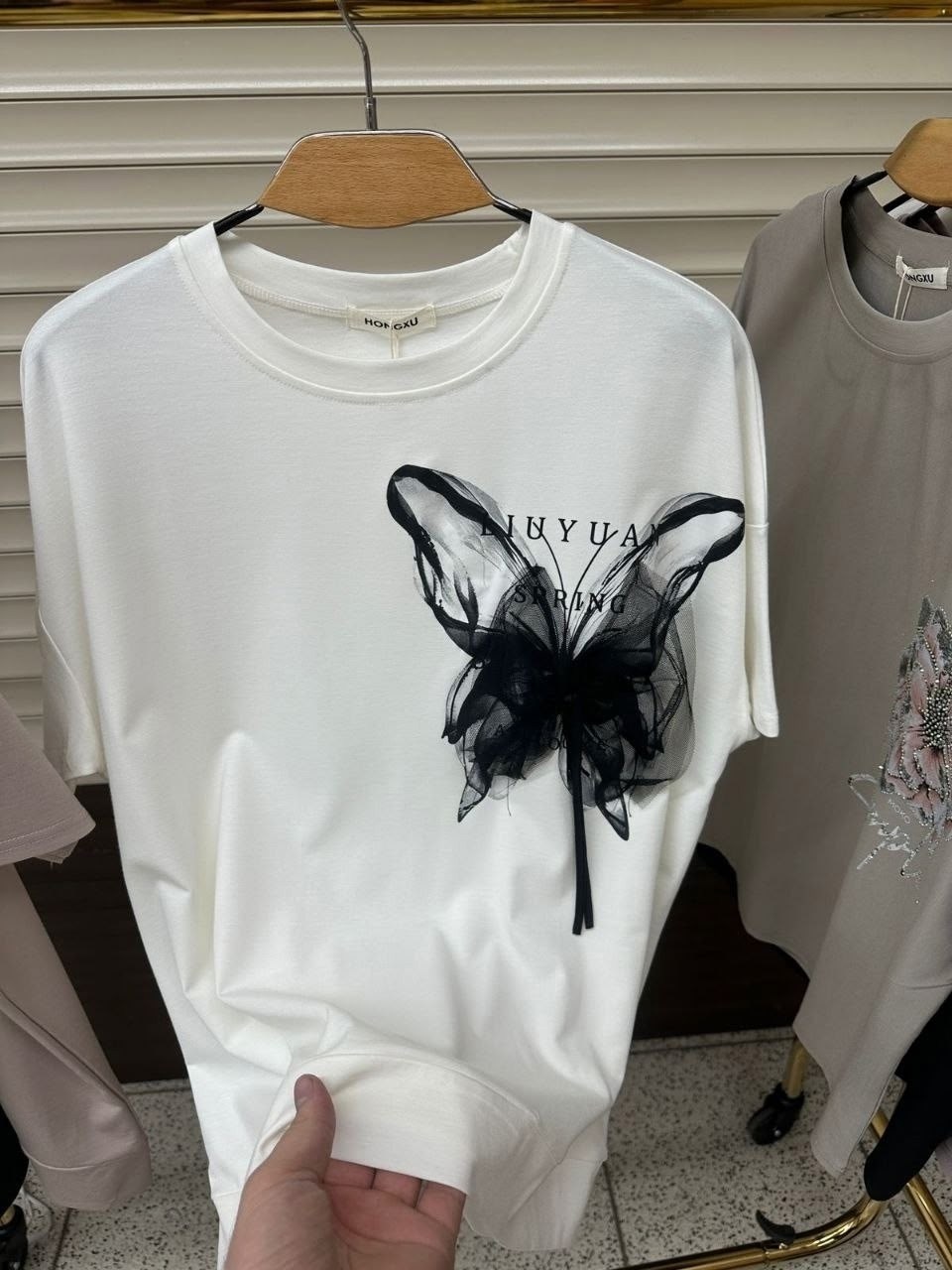 женские футболки с принтом,футболки женская,футболки женская оверсайз,футболки с принтом,футболка с принтом бабочка