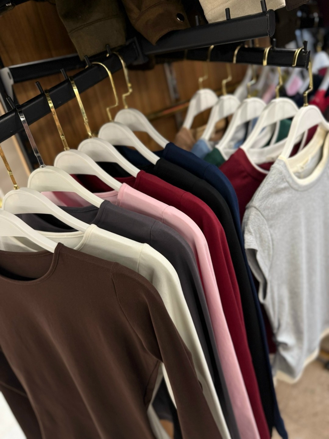 базовый лонгслив женский,базовый лонгслив,лонгслив женские,женские джинсы,лонгслив женский черный