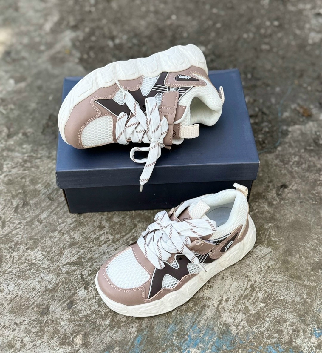 кроссовки детские,,детская спортивная  кроссовки,кроссовки мальчику,красивые универсальные детские кроссовки