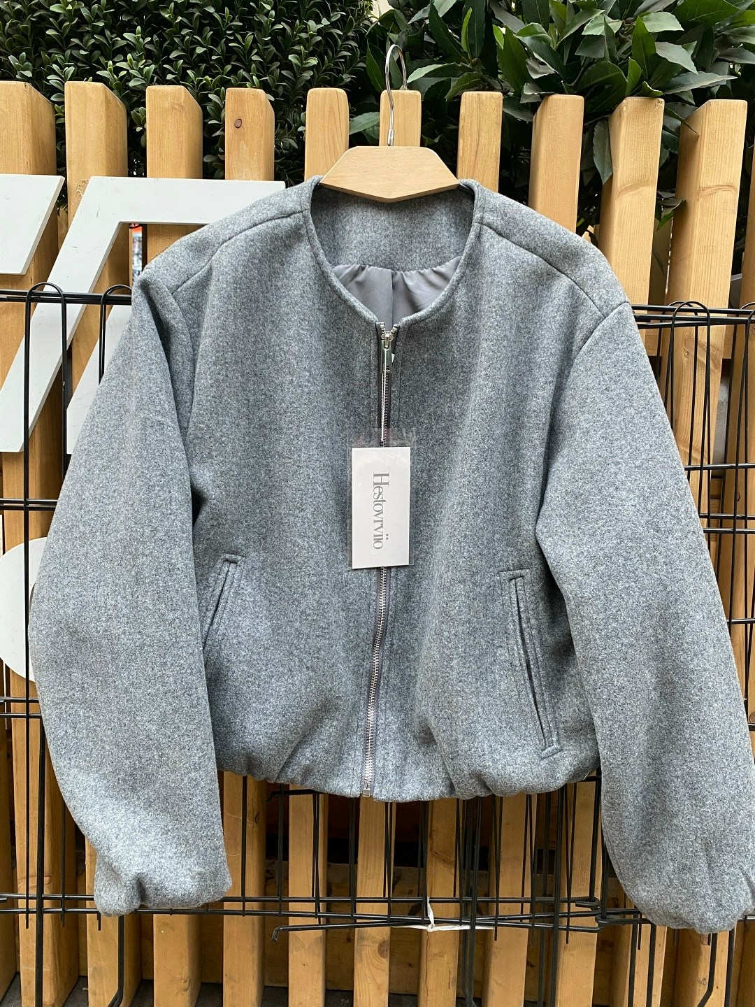 куртка-бомбер оверсайз из пальтовой ткани zarina,куртка-бомбер оверсайз из пальтовой ткани,куртка бомбер,куртка-бомбер oversize из ткани с ворсом серая,куртка бомбер драп