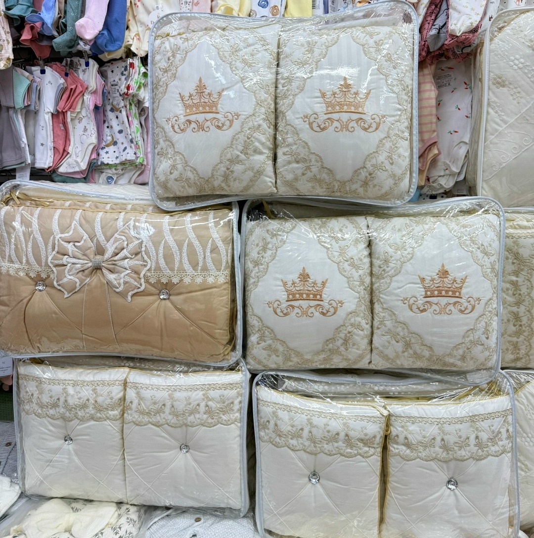 комплект в кроватку,набор в кроватку,комплект одеяло,детский комплект в кроватку,бортики для детской кроватки с комплектом постельн