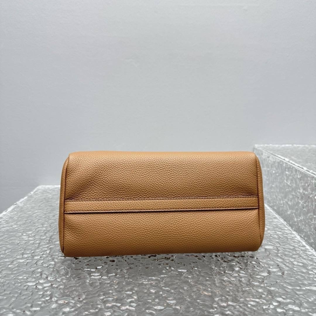 сумки,сумка женская miu miu,сумки женская,сумка prada женская,сумка