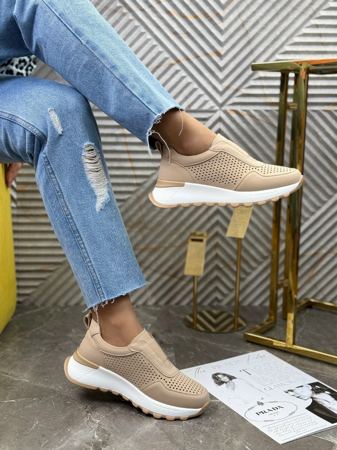 ,кроссовки женскиe,кроссовки с перфорацией,бежевые кроссовки,кроссовки кожаные с перфорацией