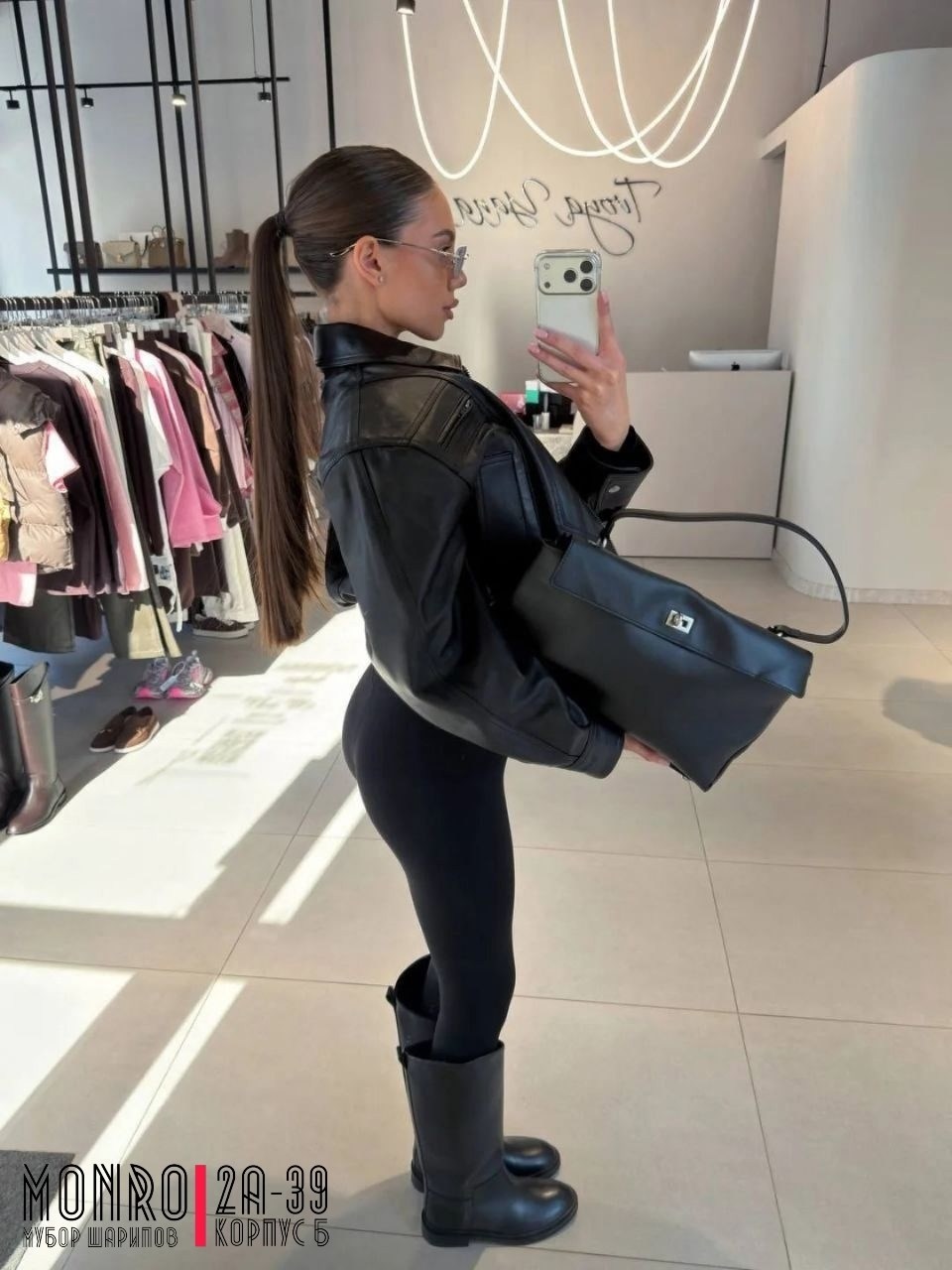 женская кожаная куртка,кожаная куртка,кожаная куртка бомбер,куртка женская,косуха куртка