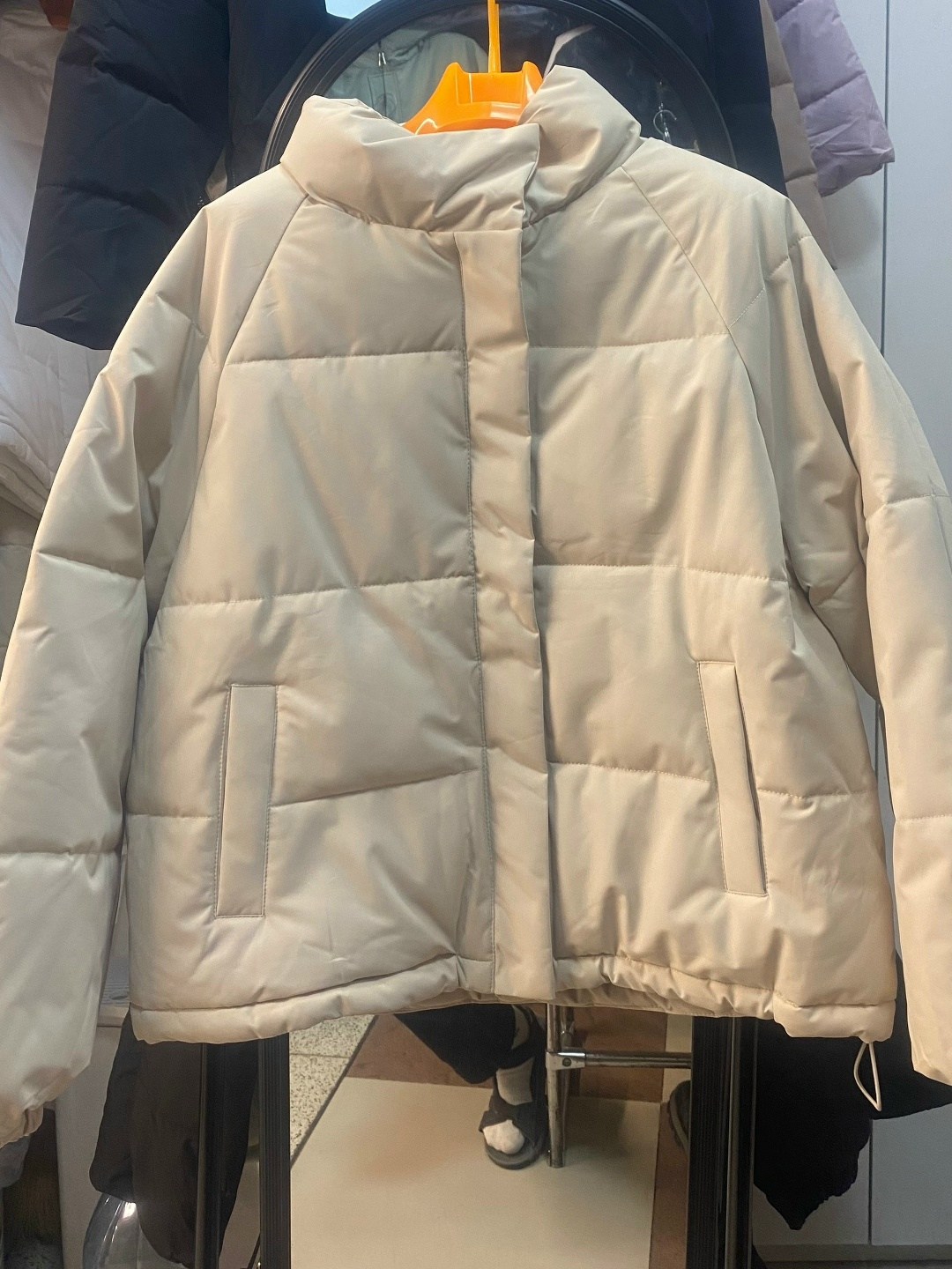 демисезонная куртка,женская демисезонная куртка,женская куртка,куртка белая,куртка модная